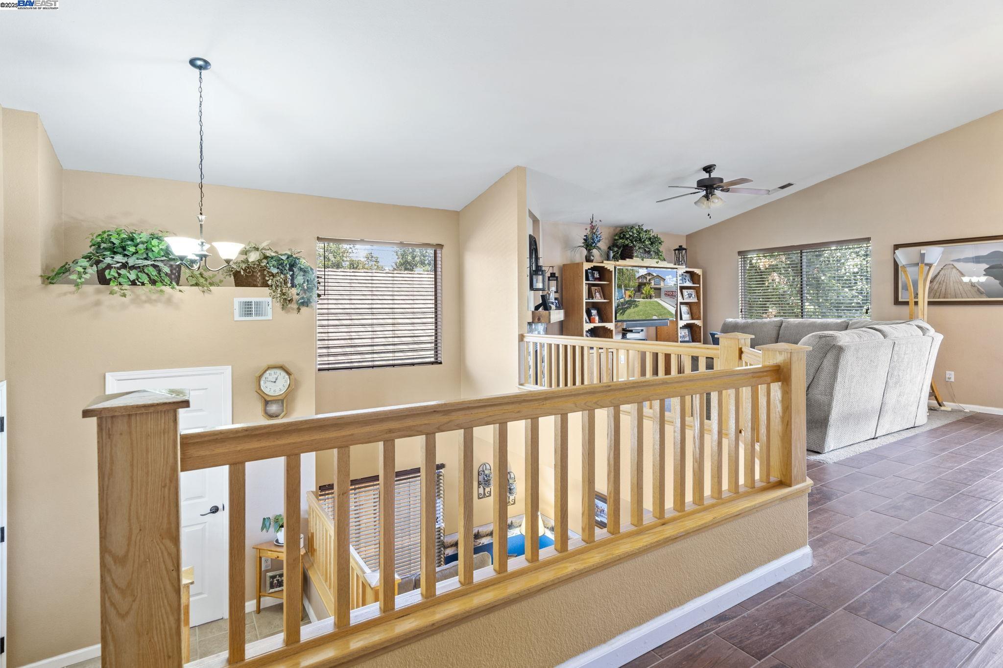 Detail Gallery Image 7 of 36 For 1931 Diamond Oak Way, Manteca,  CA 95336 - 4 Beds | 3 Baths