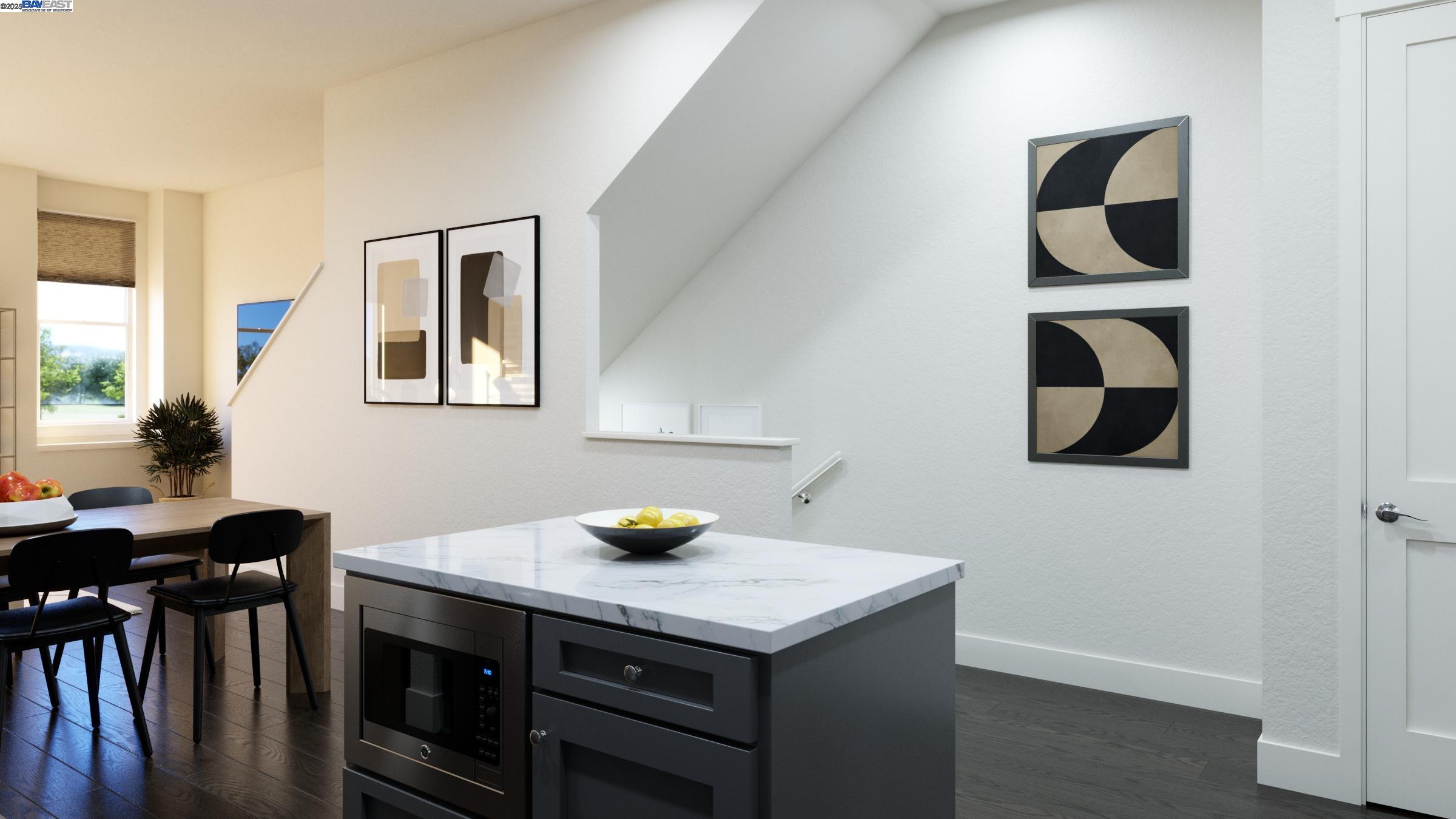 Detail Gallery Image 5 of 13 For 990 Tomcot Court, San Jose,  CA 95133 - 3 Beds | 3 Baths