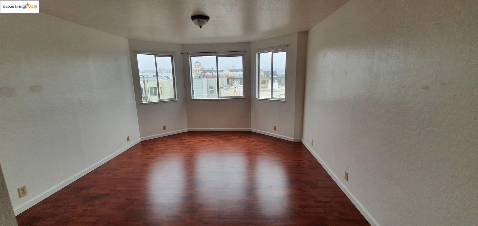 Detail Gallery Image 5 of 10 For 369-371 21st Ave, San Francisco,  CA 94121 - – Beds | – Baths