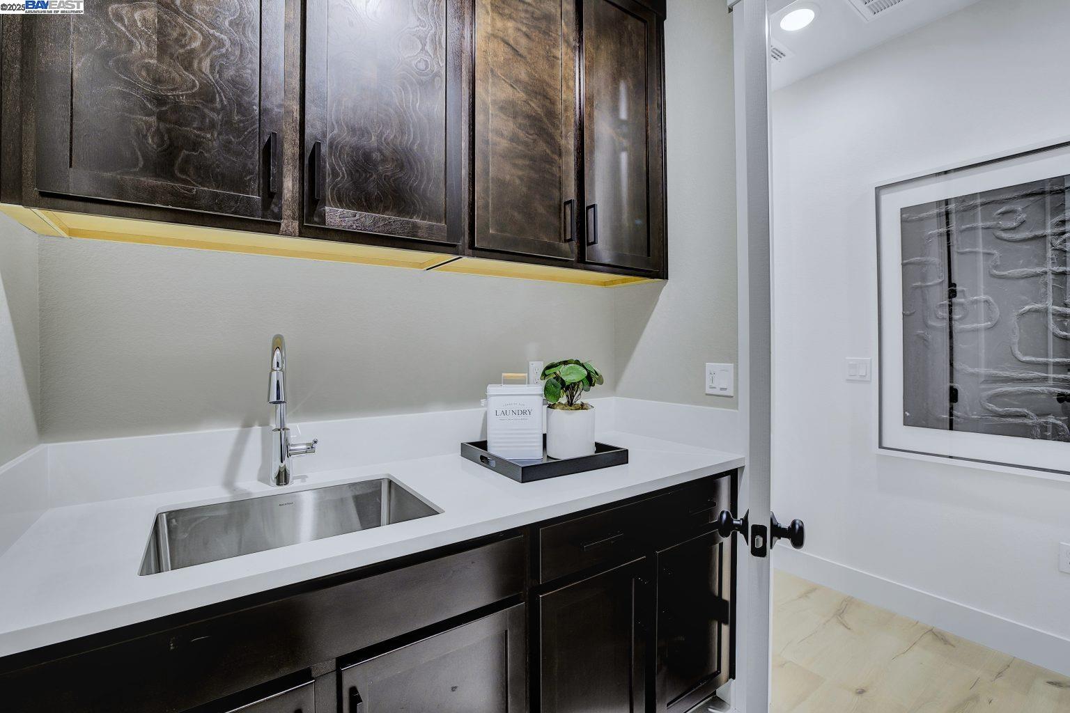 Detail Gallery Image 17 of 35 For 1378 N Capri Lane, Mountain House,  CA 95391 - 5 Beds | 4 Baths