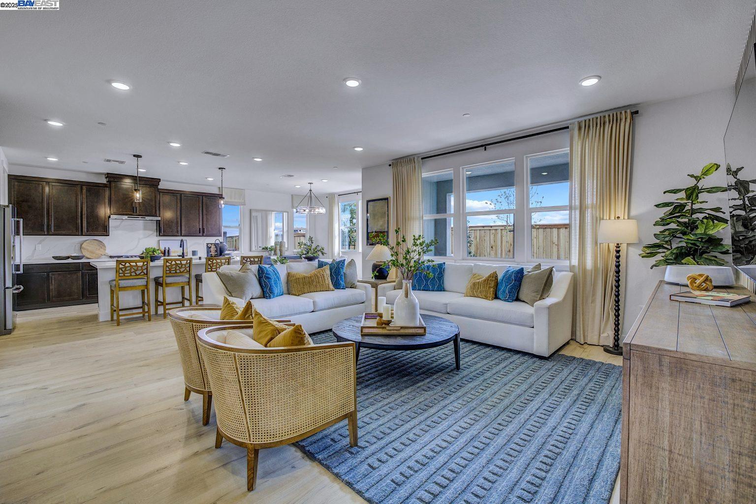 Detail Gallery Image 6 of 35 For 1378 N Capri Lane, Mountain House,  CA 95391 - 5 Beds | 4 Baths