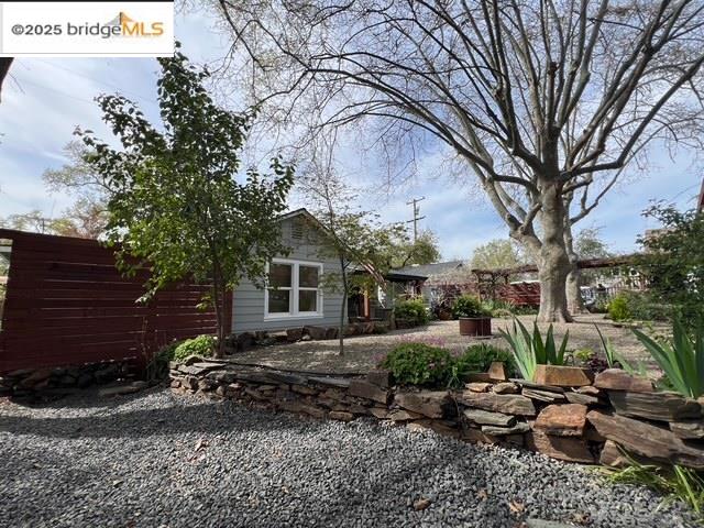Detail Gallery Image 4 of 39 For 18176 Sixth, Jamestown,  CA 95327-1234 - 2 Beds | 1 Baths