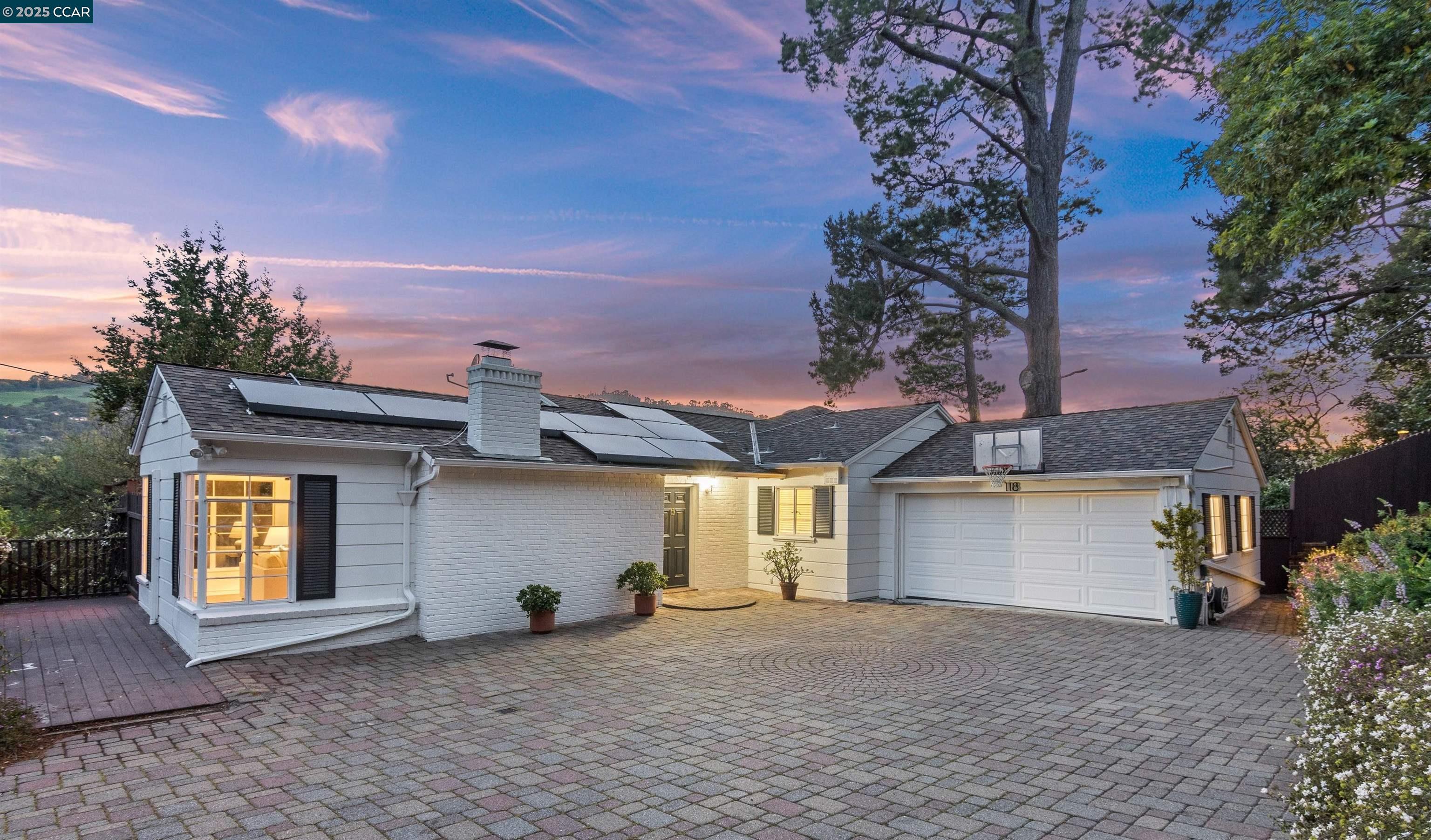 Detail Gallery Image 1 of 1 For 118 Camino Don Miguel, Orinda,  CA 94563 - 4 Beds | 2 Baths