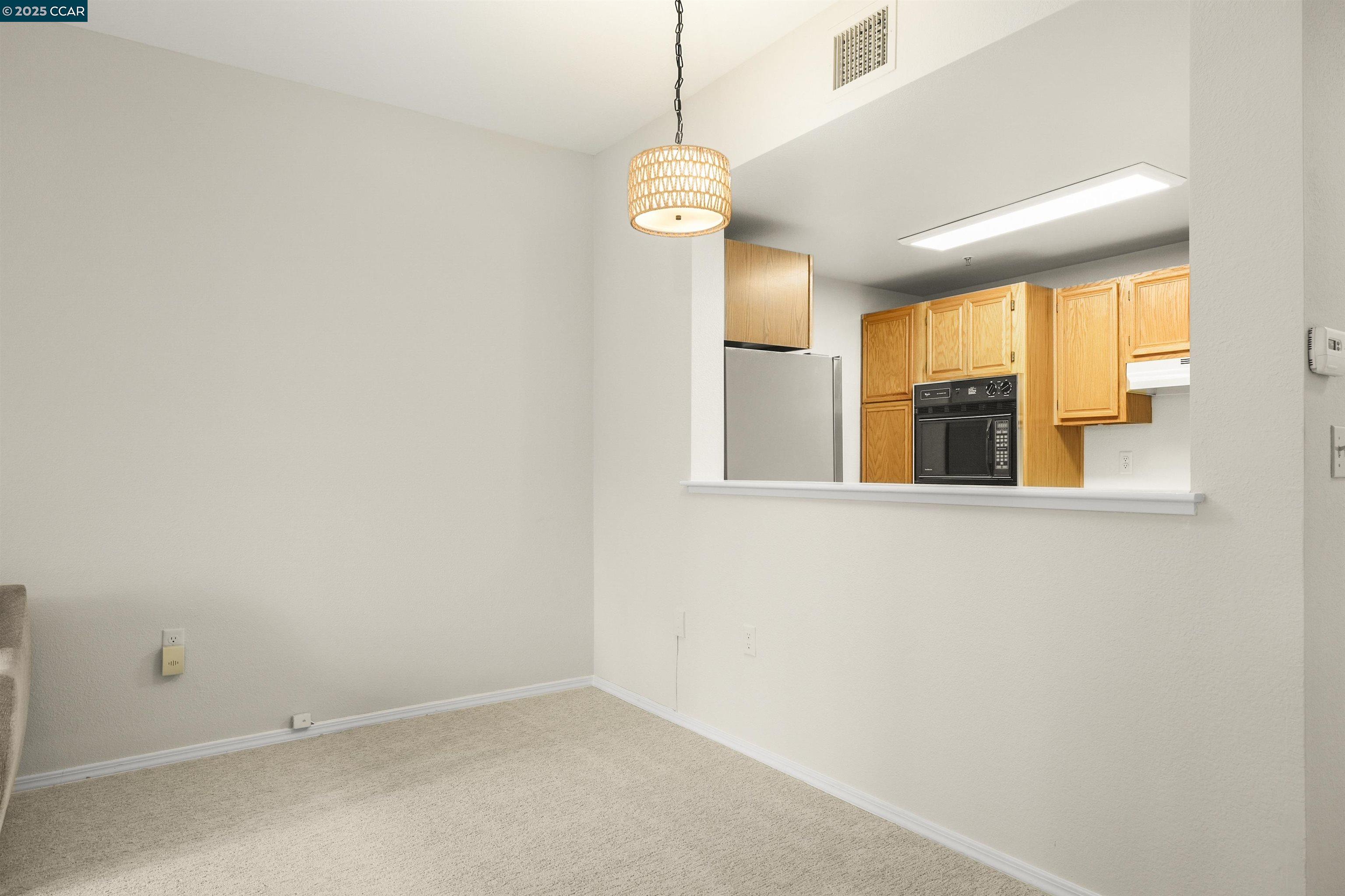 Photo #5: 41092451 Listing: Photo #5