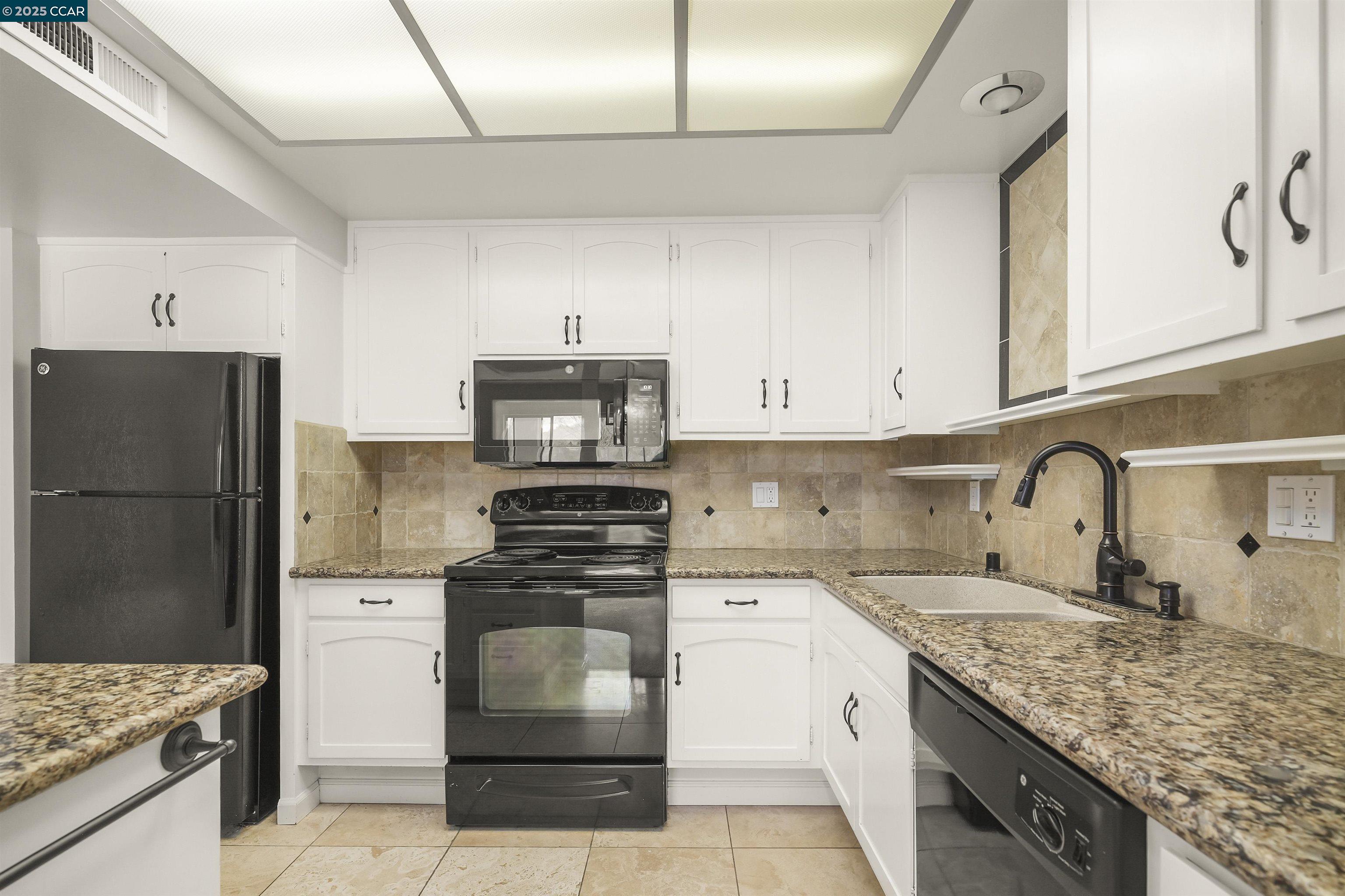 Photo #3: 41092452 Listing 