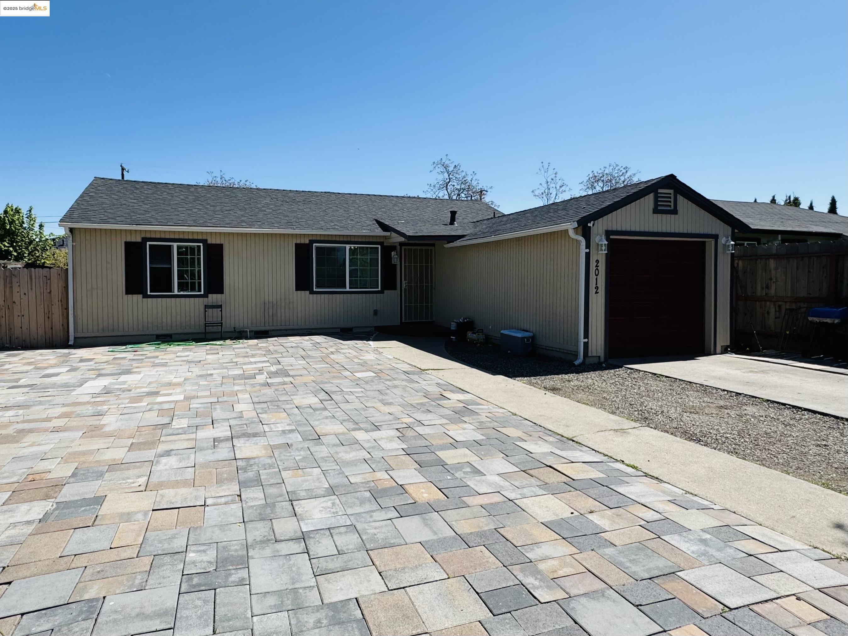 Detail Gallery Image 1 of 11 For 2012 S American St, Stockton,  CA 95206 - 3 Beds | 1 Baths