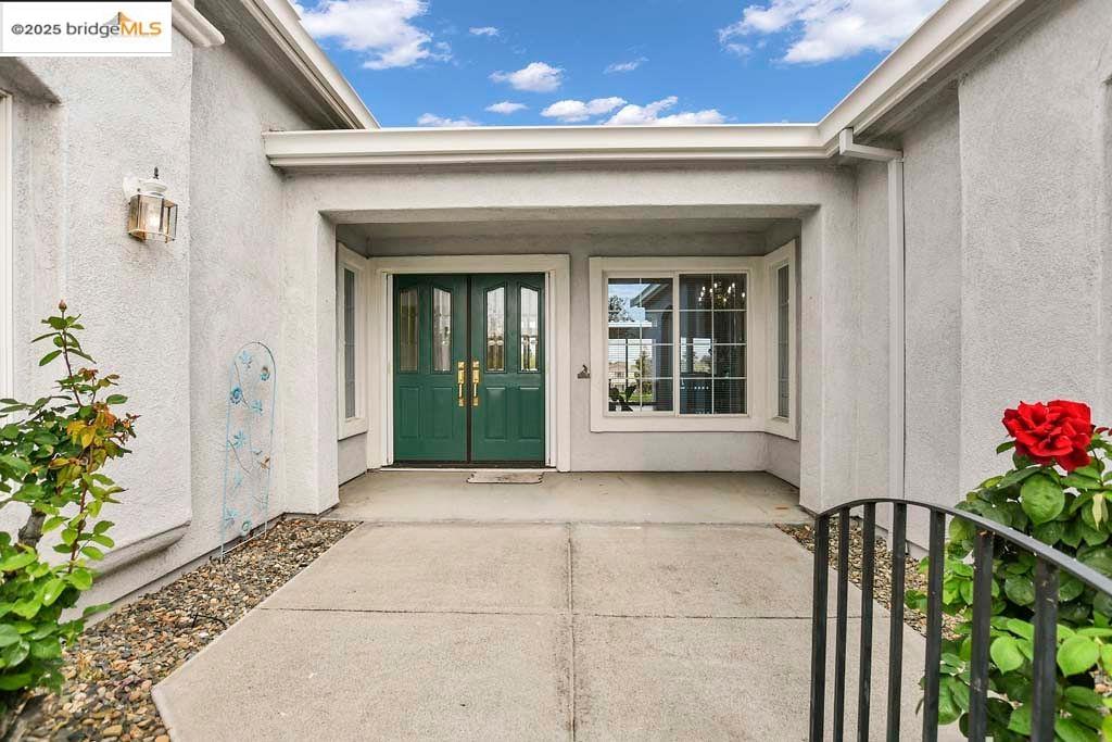 Detail Gallery Image 4 of 48 For 610 Central Park Pl, Brentwood,  CA 94513 - 4 Beds | 2/1 Baths