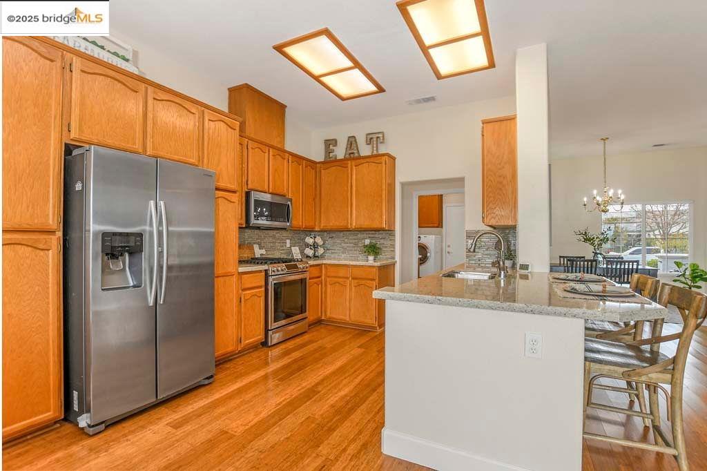 Detail Gallery Image 9 of 48 For 610 Central Park Pl, Brentwood,  CA 94513 - 4 Beds | 2/1 Baths