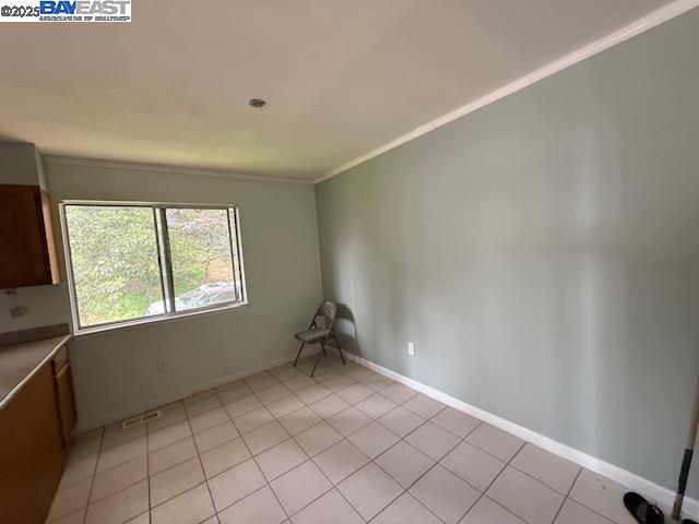 Detail Gallery Image 2 of 34 For 4490 Arcadia Ave, Oakland,  CA 94602 - 5 Beds | 3 Baths