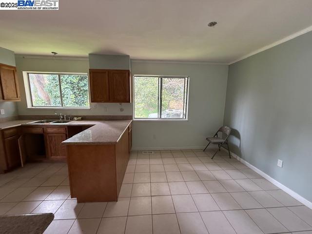 Detail Gallery Image 6 of 34 For 4490 Arcadia Ave, Oakland,  CA 94602 - 5 Beds | 3 Baths