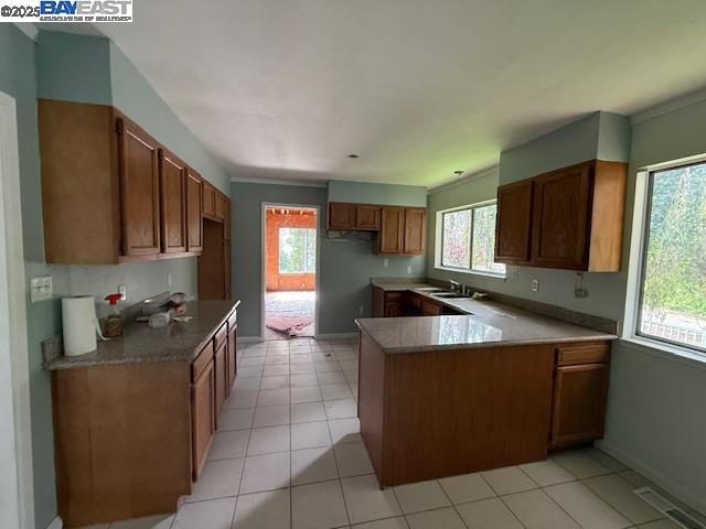 Detail Gallery Image 7 of 34 For 4490 Arcadia Ave, Oakland,  CA 94602 - 5 Beds | 3 Baths