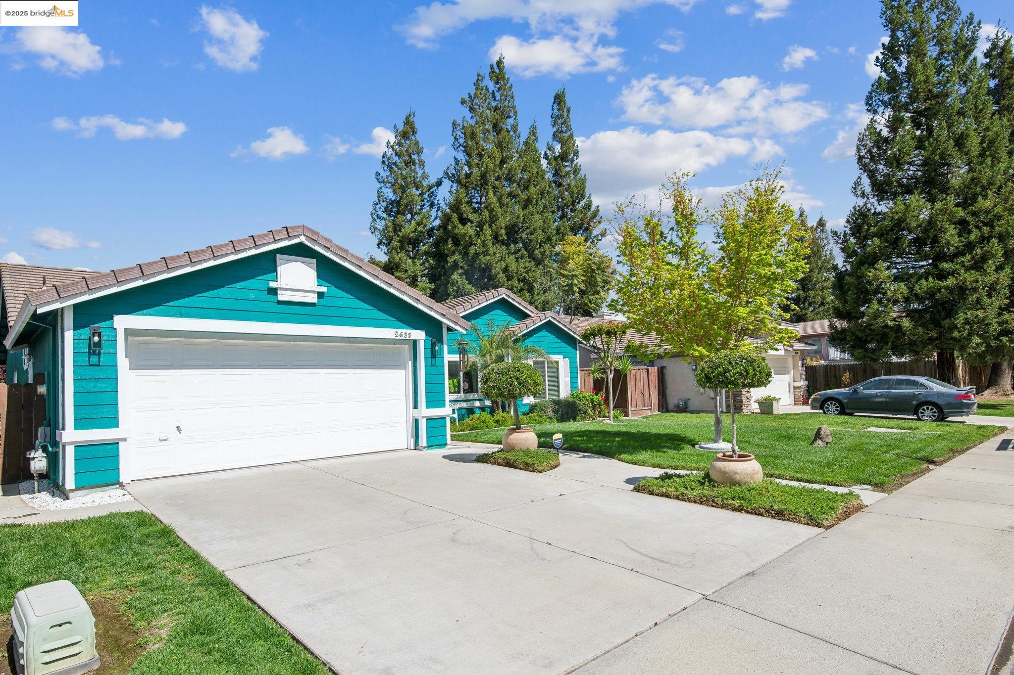 Detail Gallery Image 2 of 31 For 2635 Briarcliff Dr, Riverbank,  CA 95367 - 4 Beds | 2 Baths