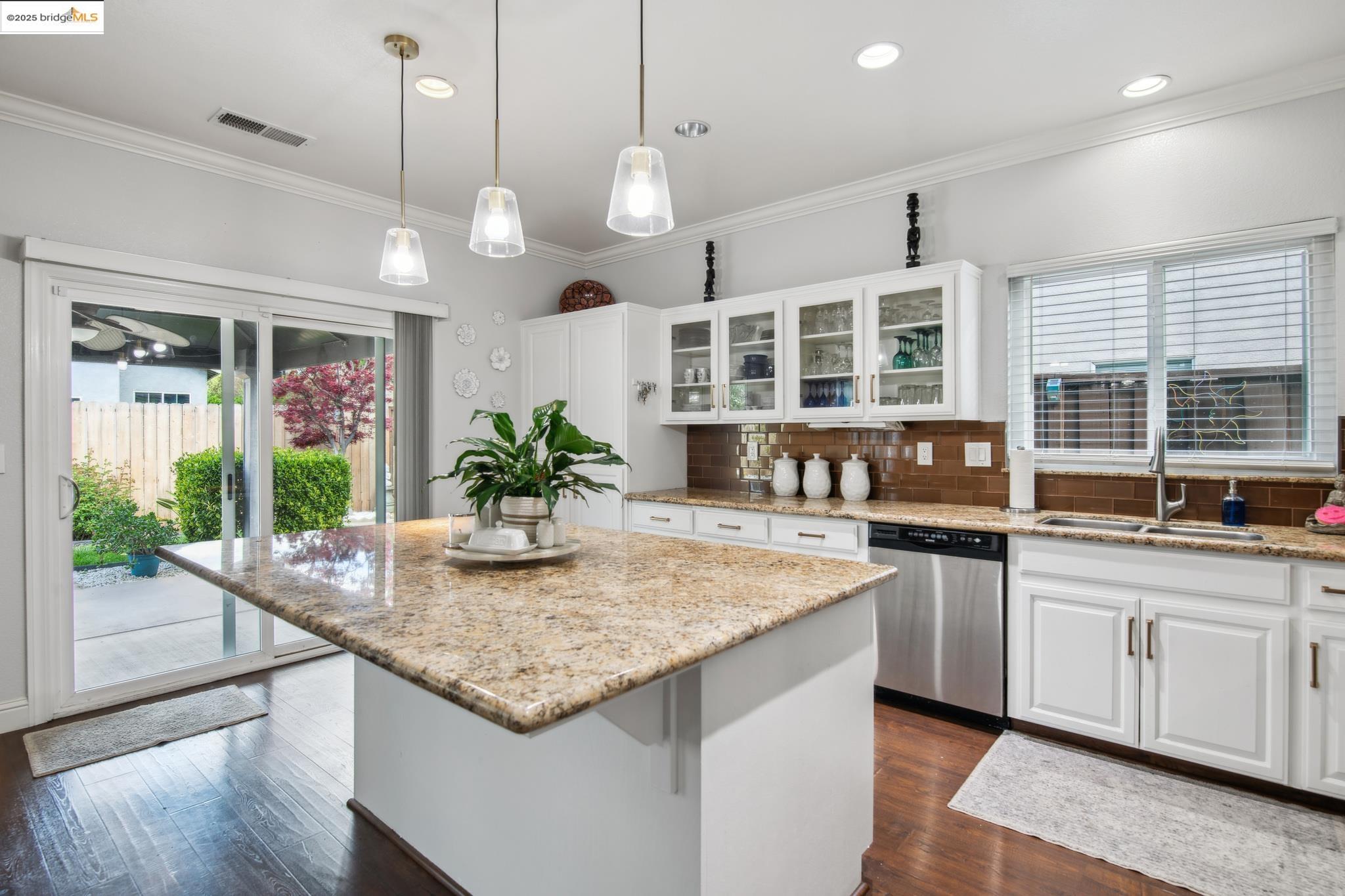 Detail Gallery Image 12 of 31 For 2635 Briarcliff Dr, Riverbank,  CA 95367 - 4 Beds | 2 Baths