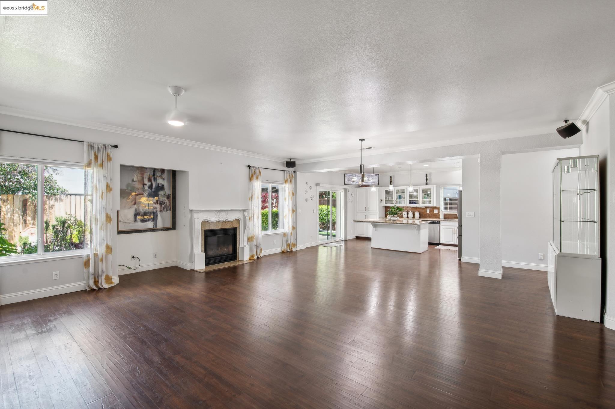 Detail Gallery Image 6 of 31 For 2635 Briarcliff Dr, Riverbank,  CA 95367 - 4 Beds | 2 Baths