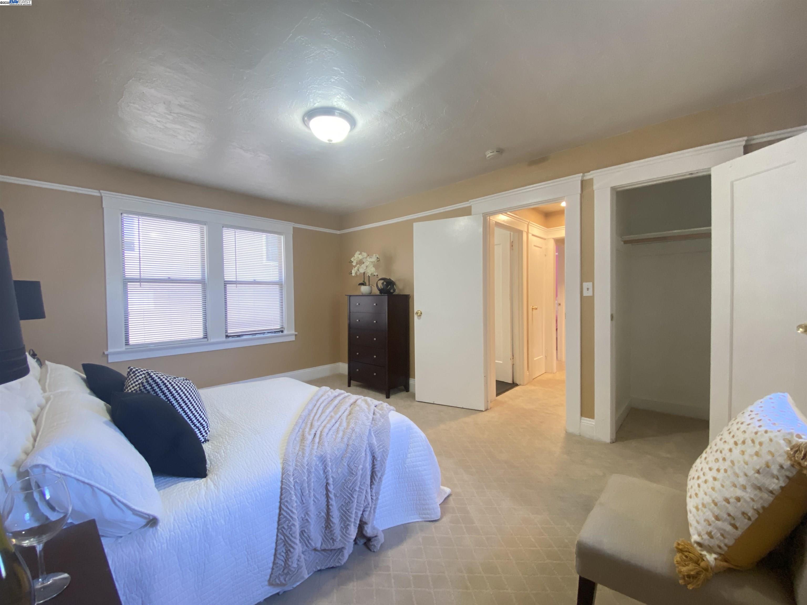 property-img