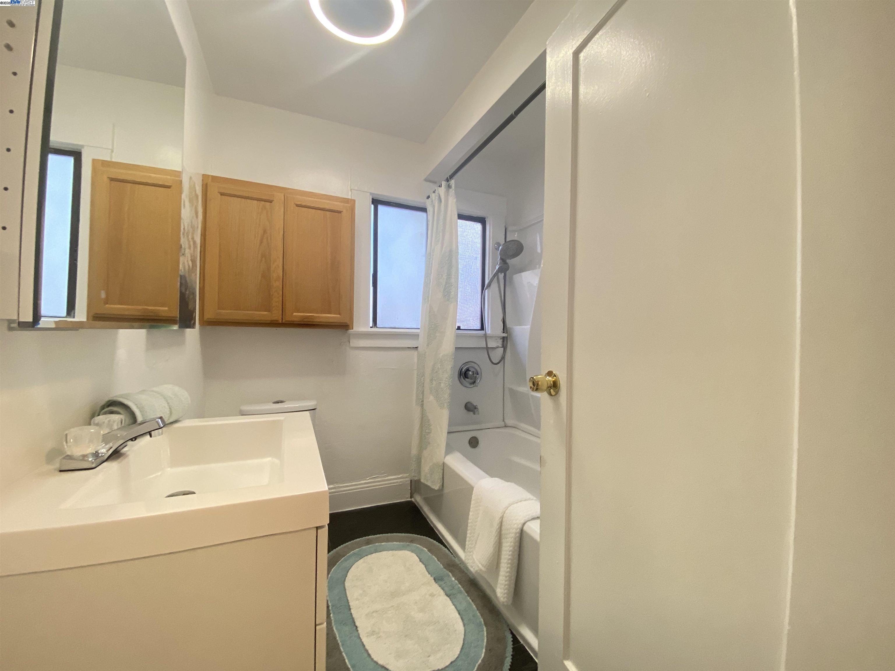property-img