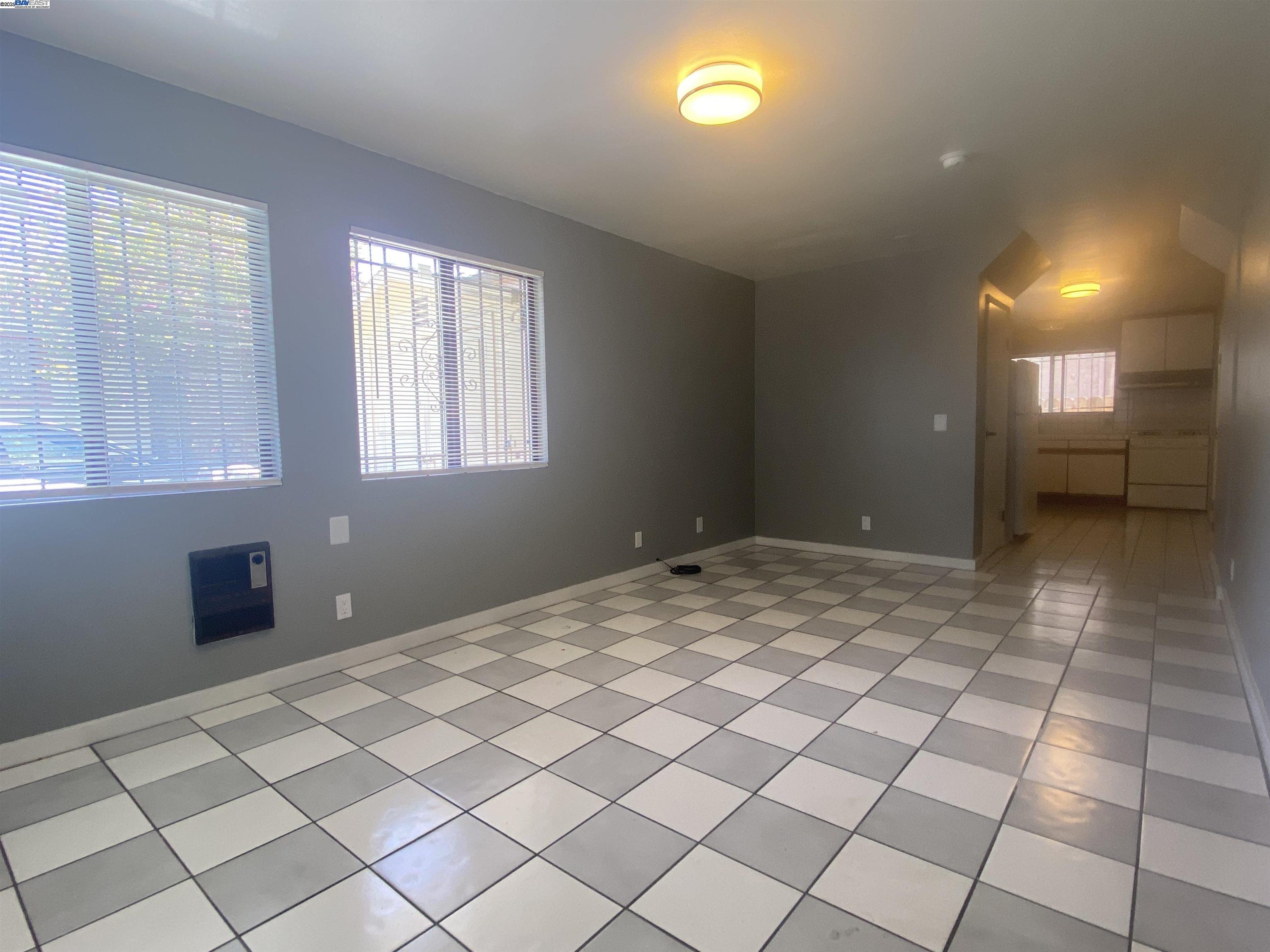 property-img