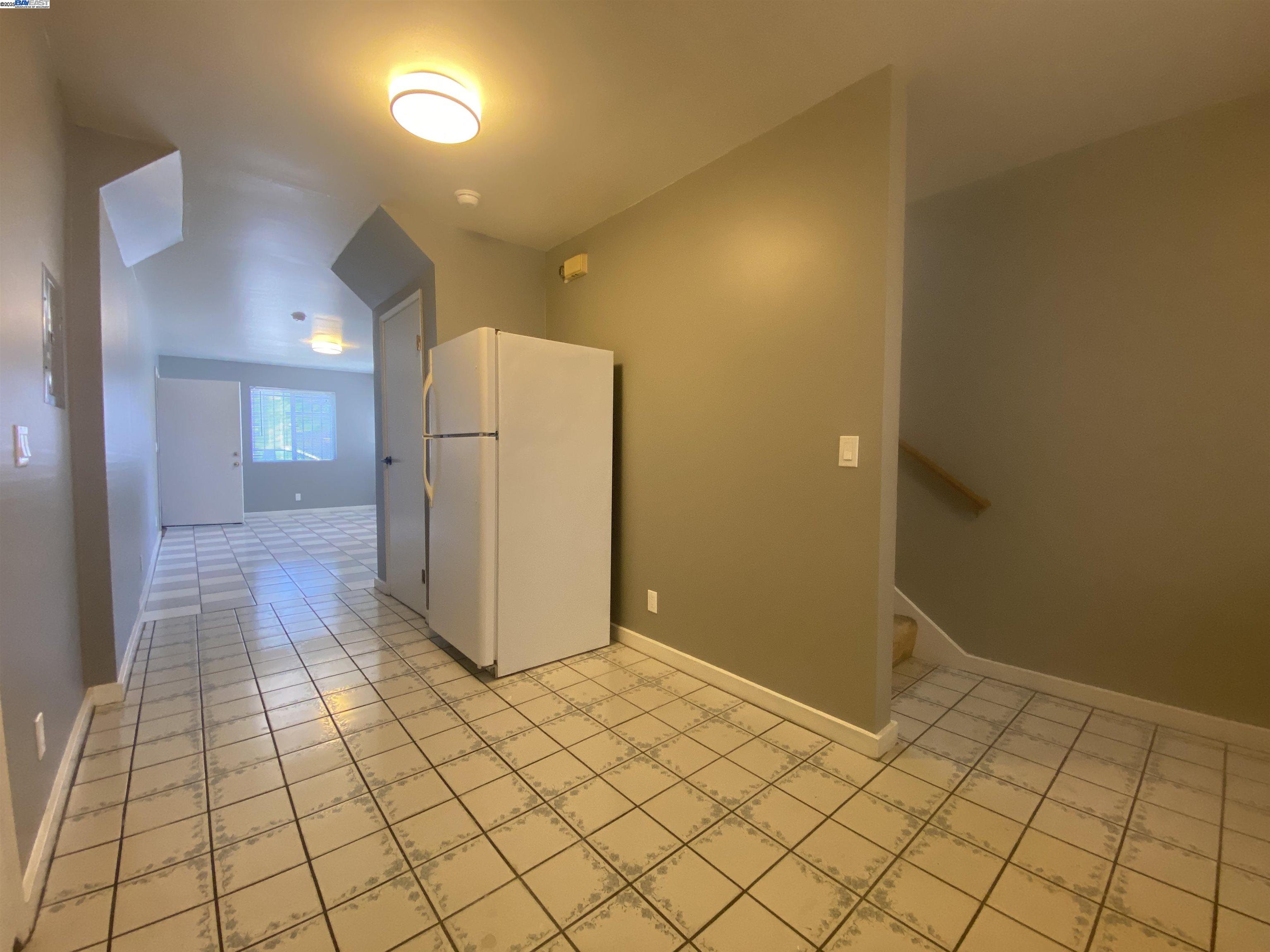 property-img