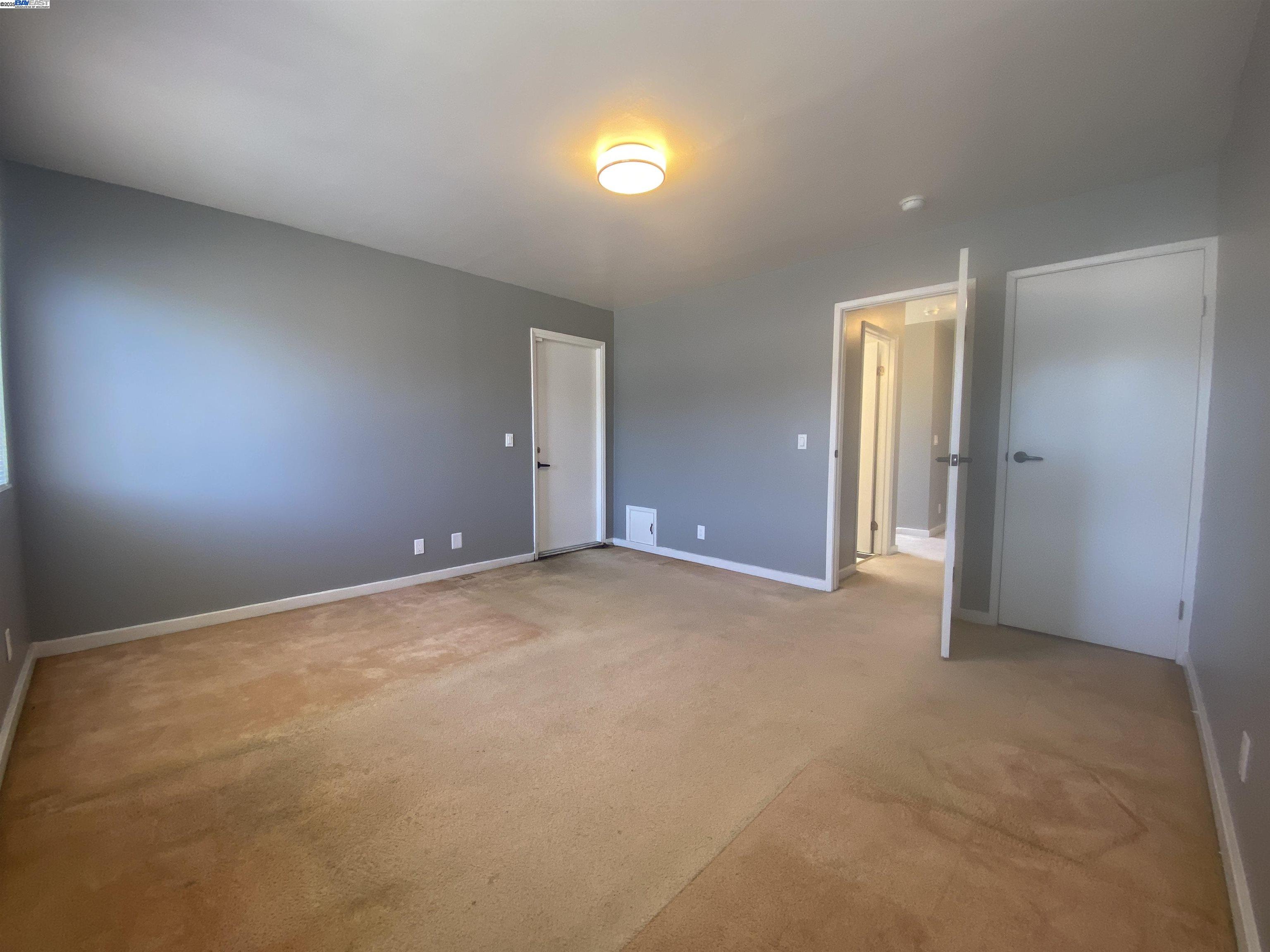 property-img
