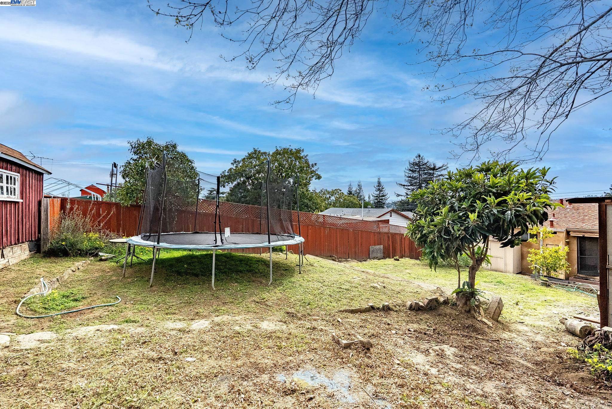 property-img
