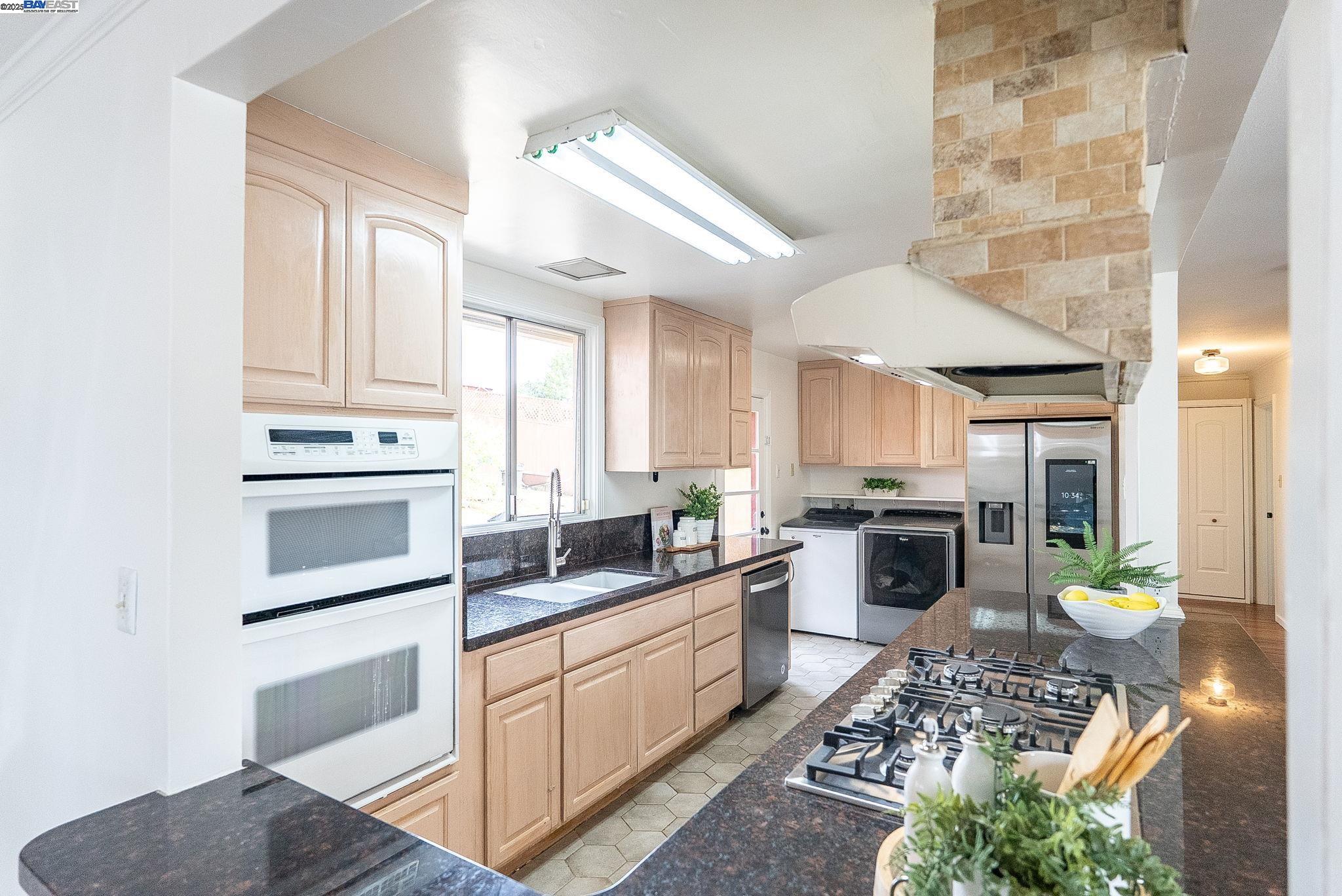 property-img