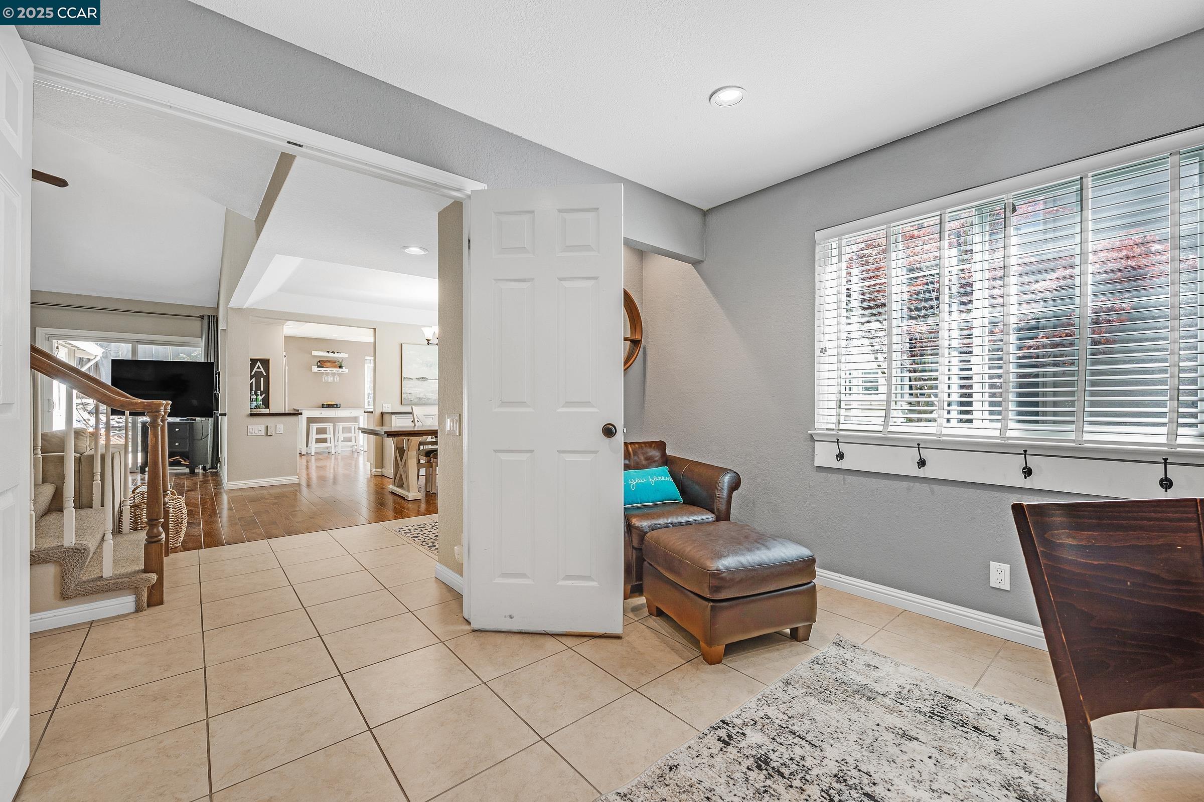 Detail Gallery Image 19 of 36 For 60 Rainbow Cir, Danville,  CA 94506 - 4 Beds | 3 Baths