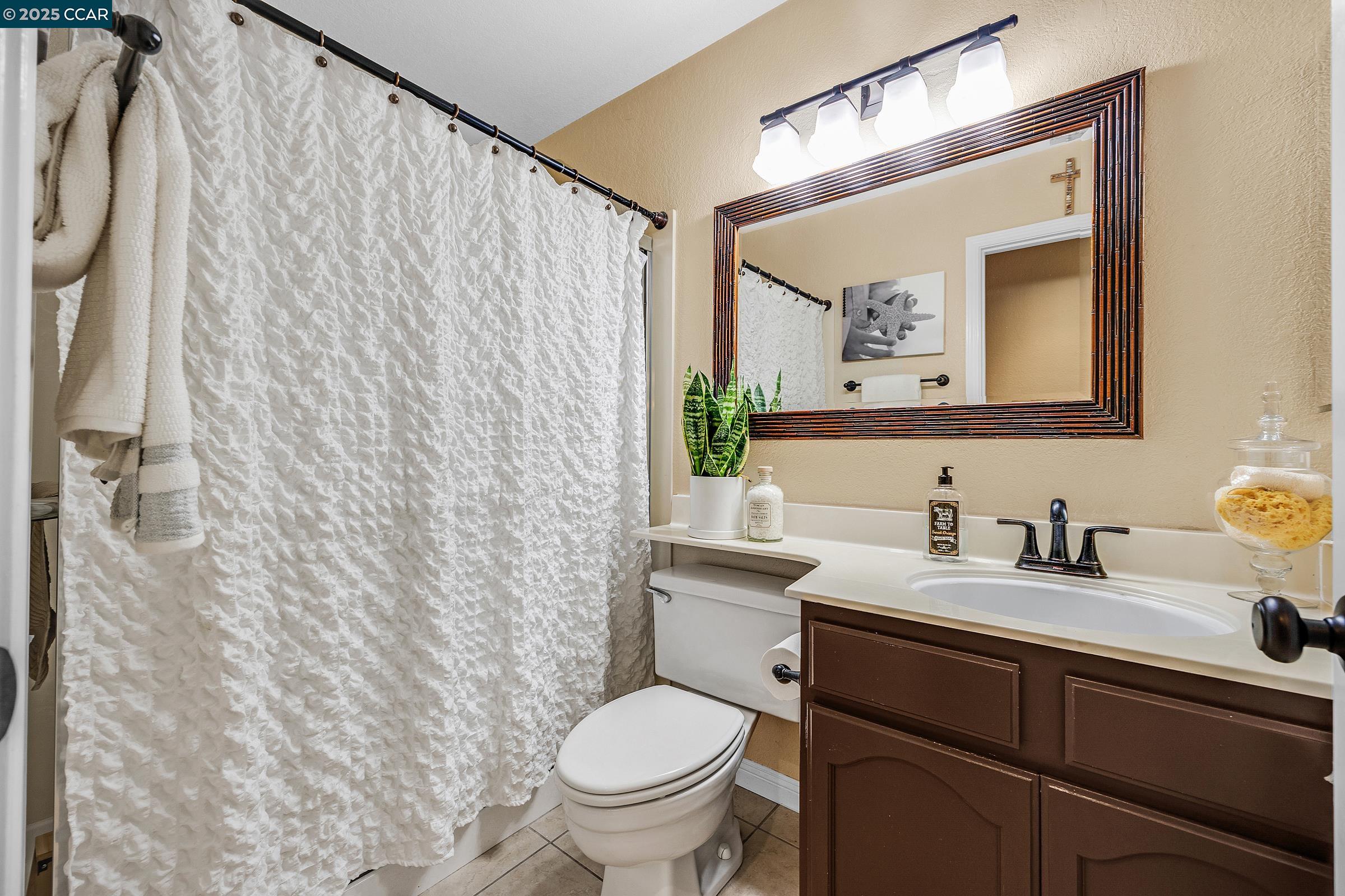 Detail Gallery Image 21 of 36 For 60 Rainbow Cir, Danville,  CA 94506 - 4 Beds | 3 Baths