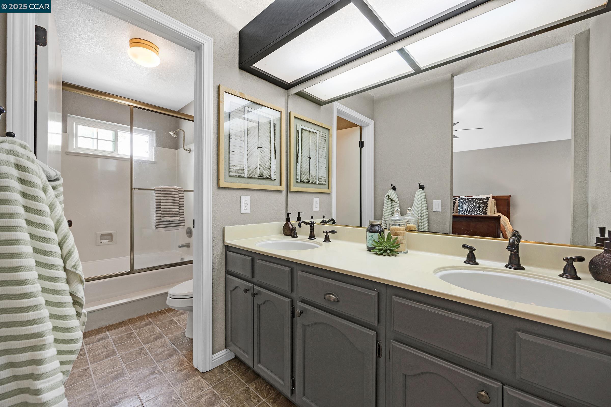 Detail Gallery Image 32 of 36 For 60 Rainbow Cir, Danville,  CA 94506 - 4 Beds | 3 Baths