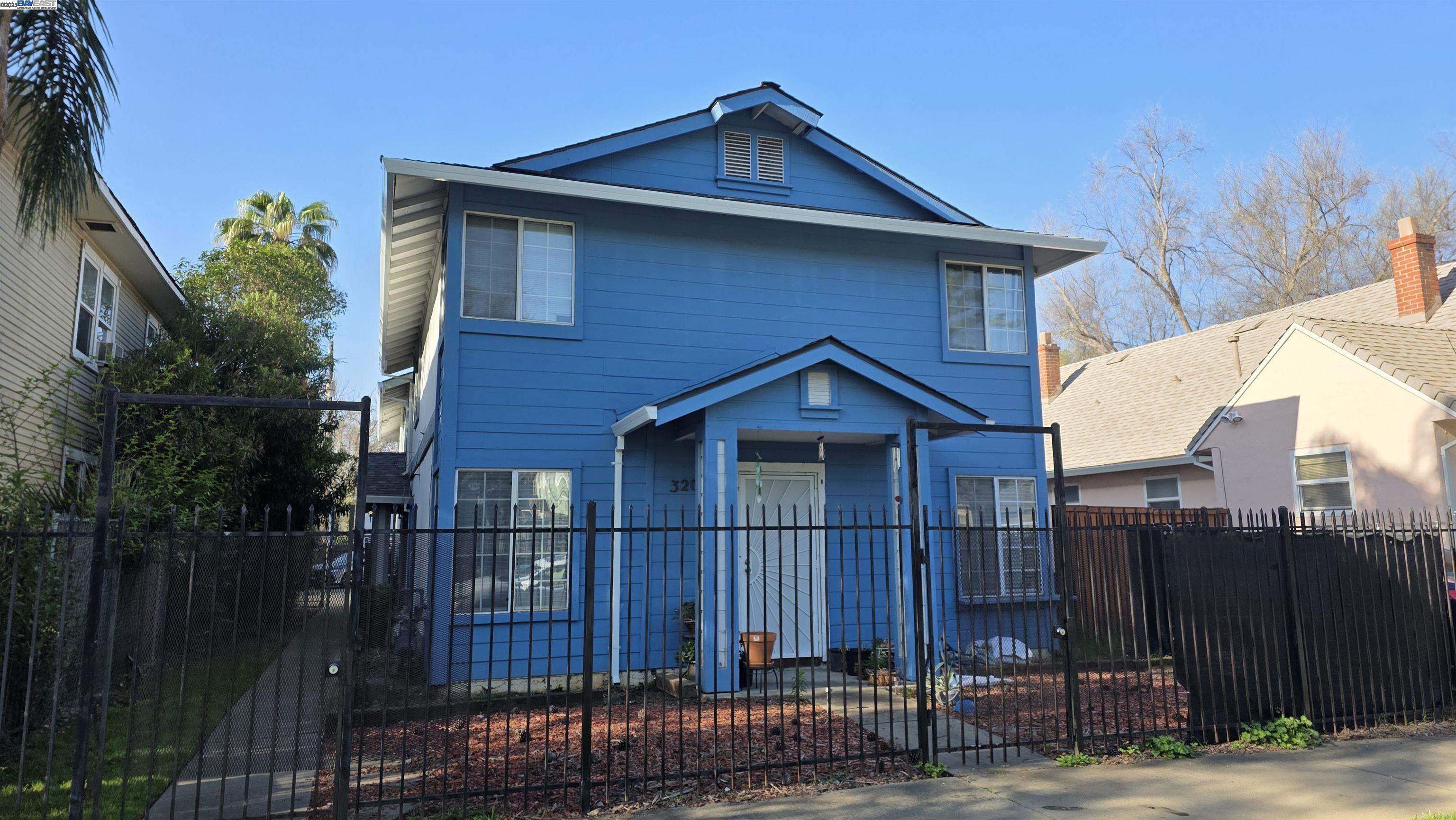Detail Gallery Image 1 of 10 For 3208 2nd Ave, Sacramento,  CA 95817 - – Beds | – Baths