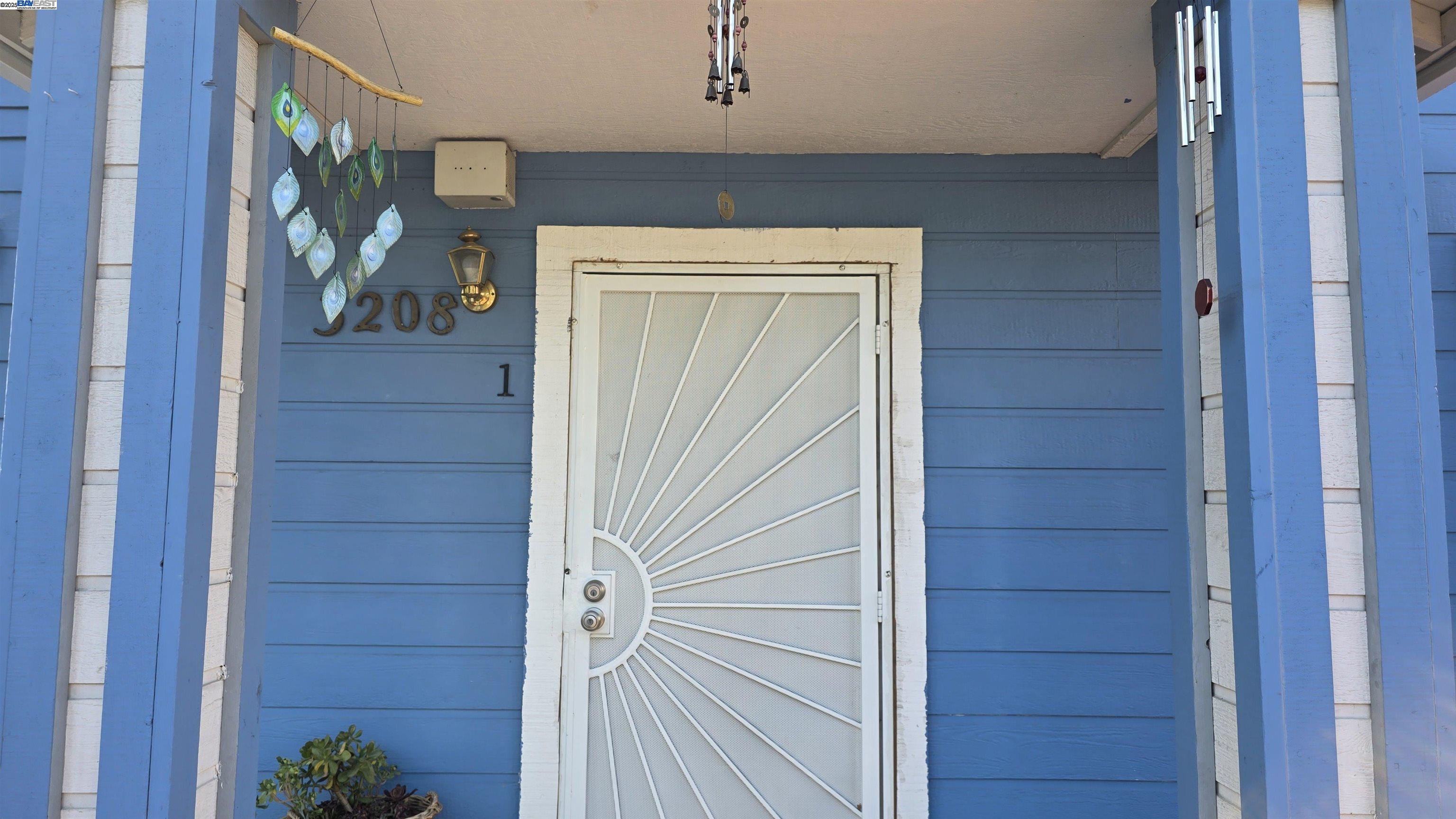 Detail Gallery Image 4 of 10 For 3208 2nd Ave, Sacramento,  CA 95817 - – Beds | – Baths