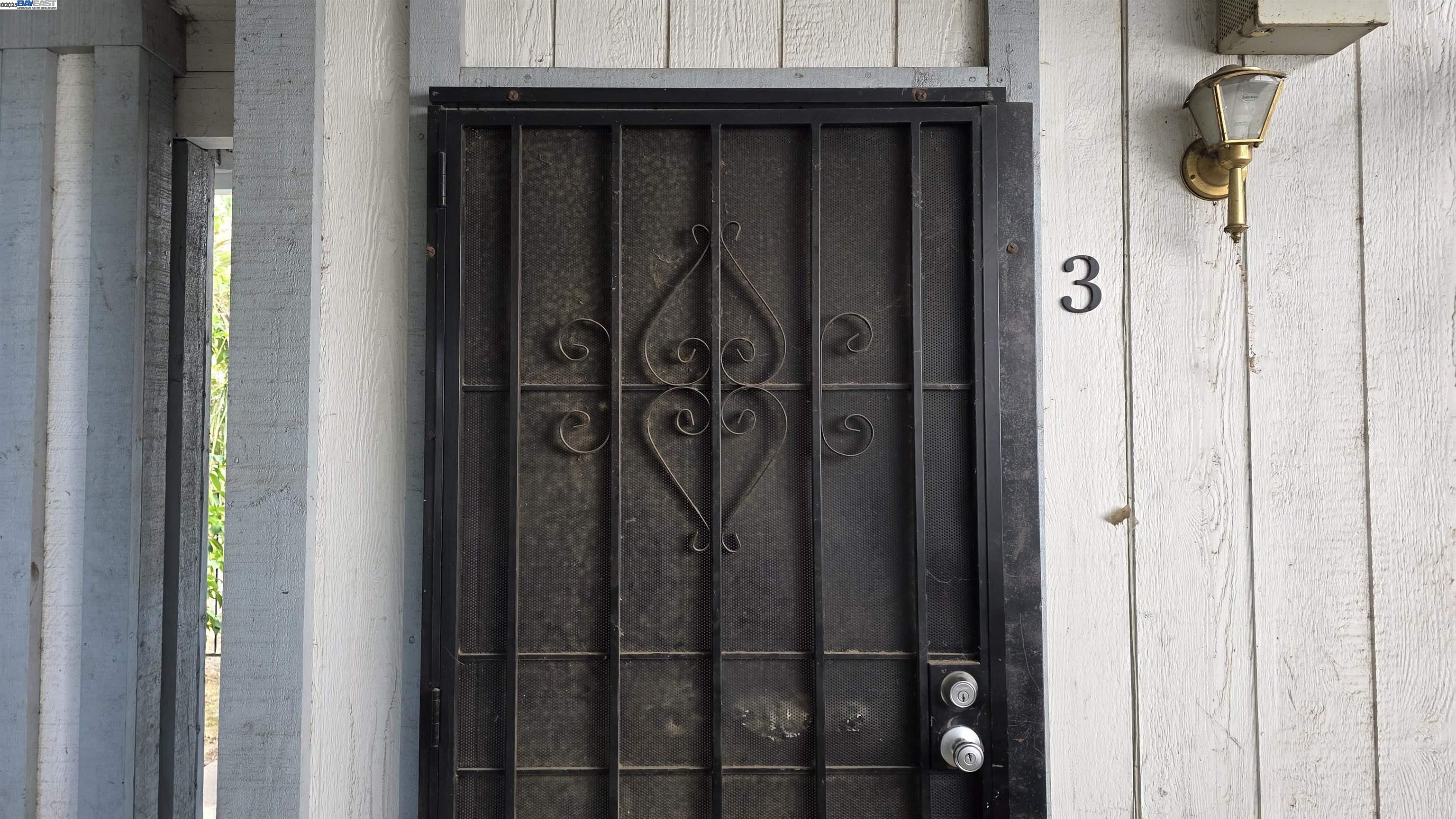 Detail Gallery Image 6 of 10 For 3208 2nd Ave, Sacramento,  CA 95817 - – Beds | – Baths