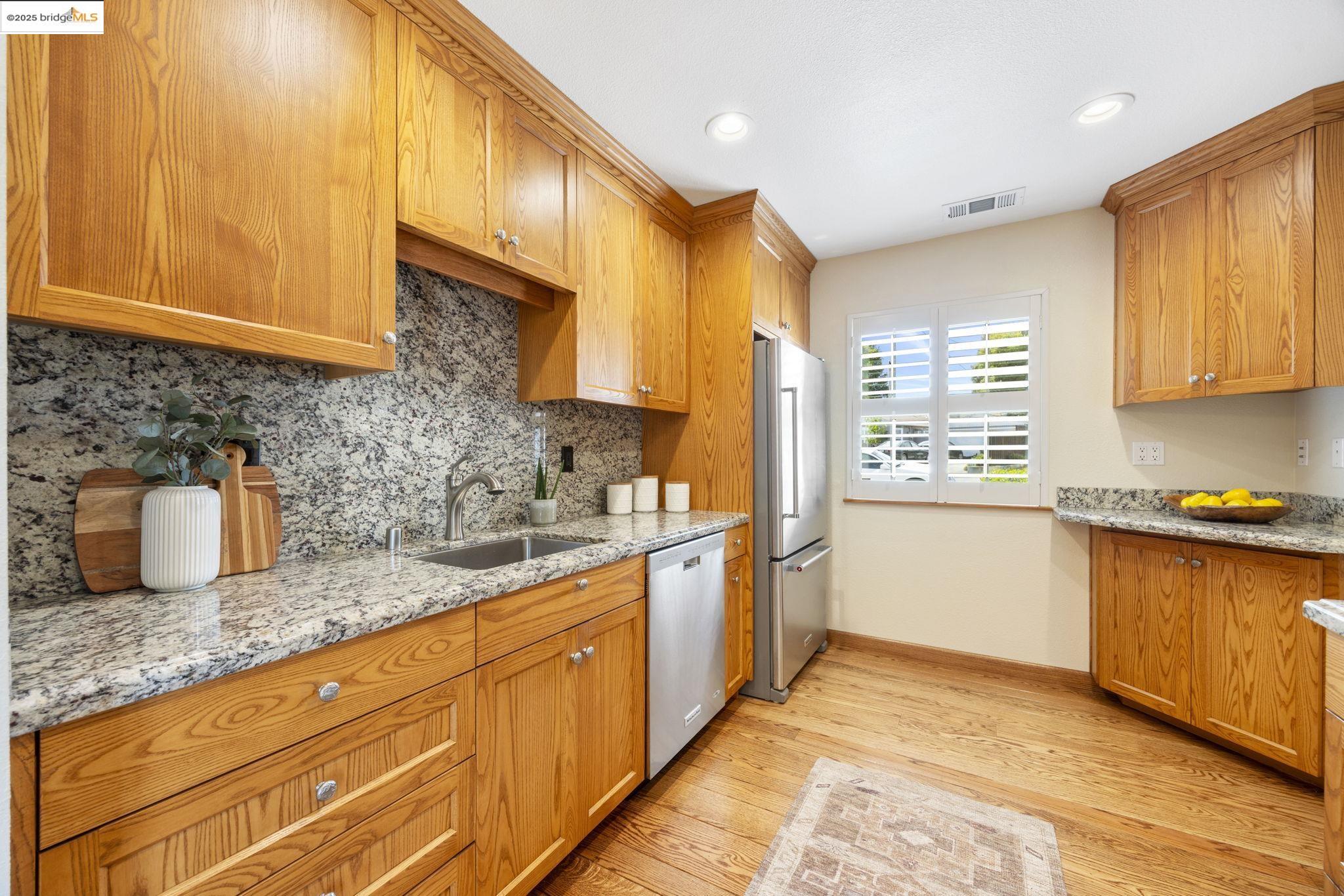 property-img