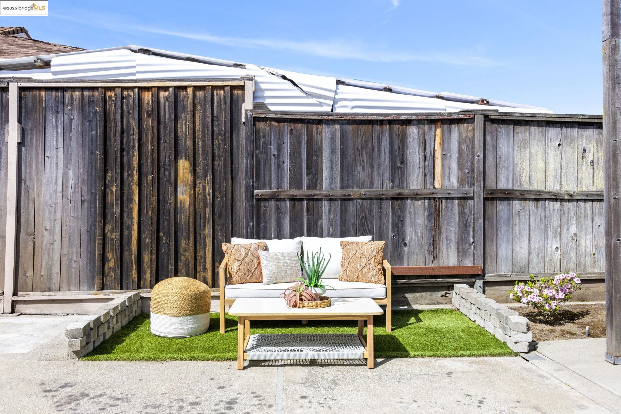 property-img