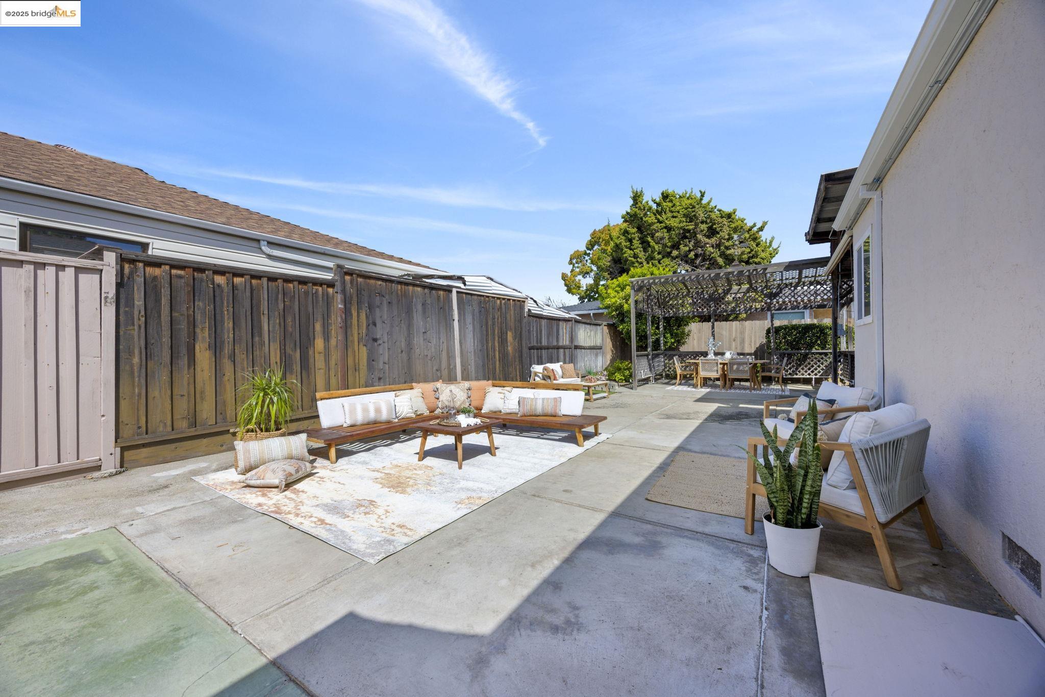 property-img