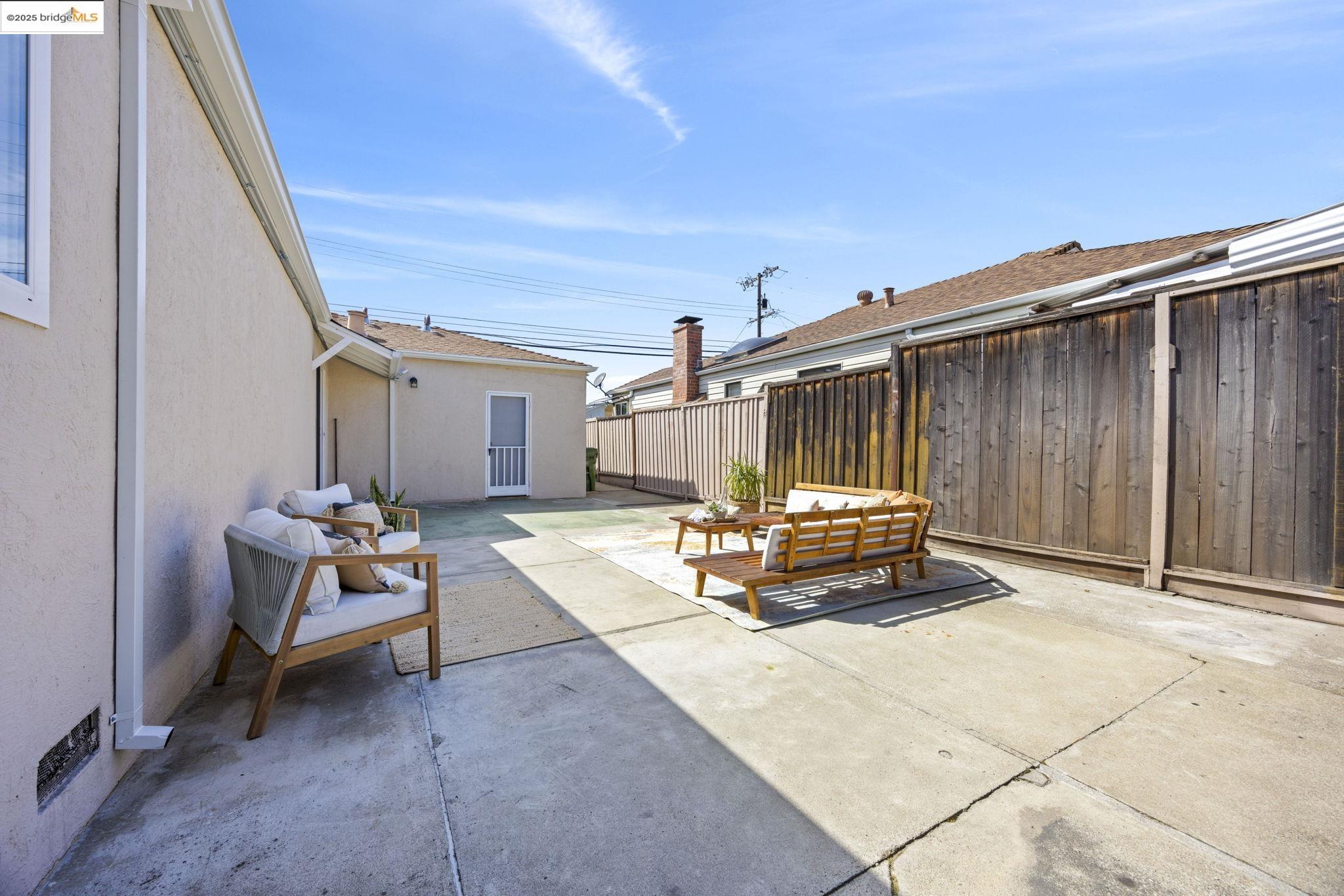 property-img