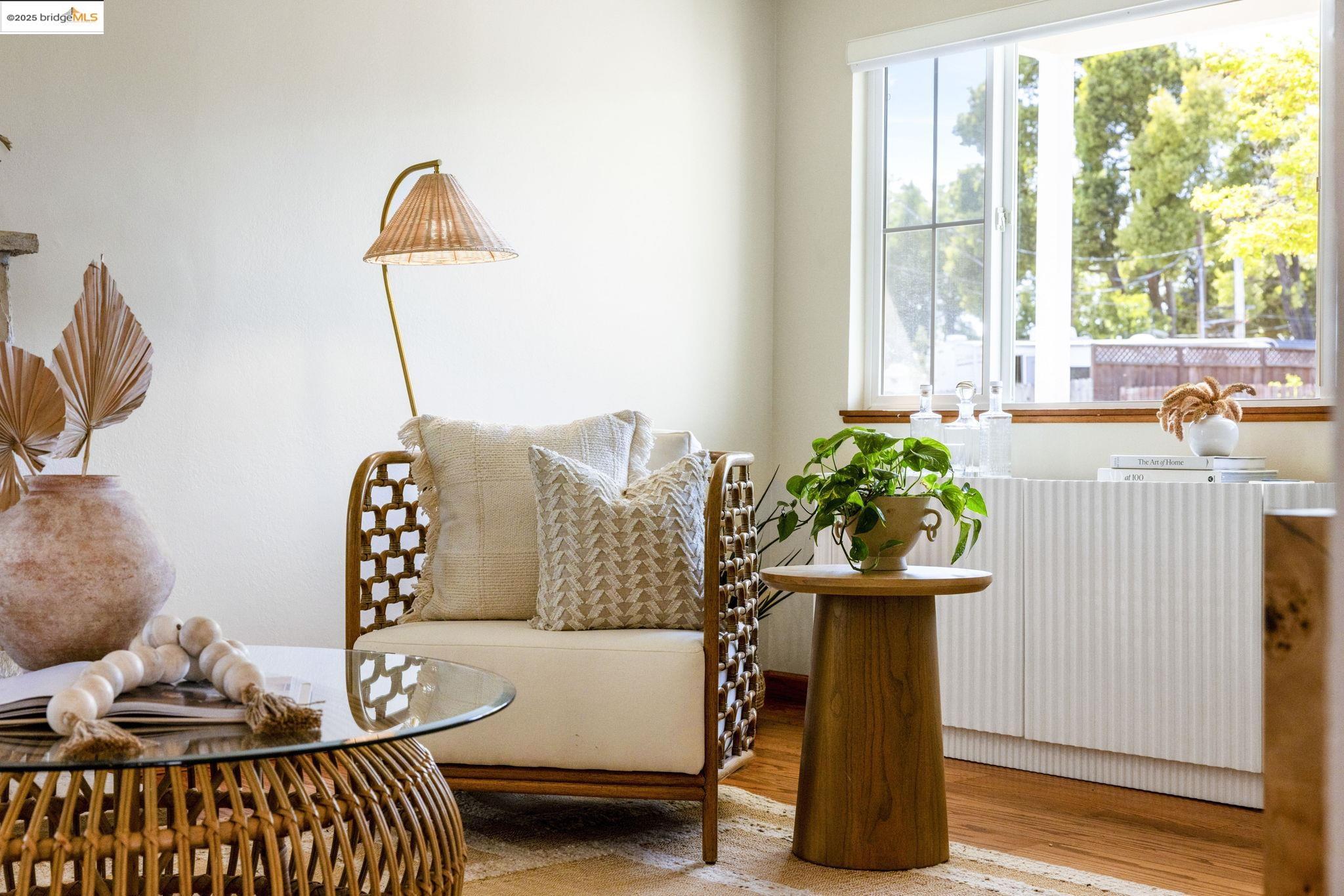 property-img