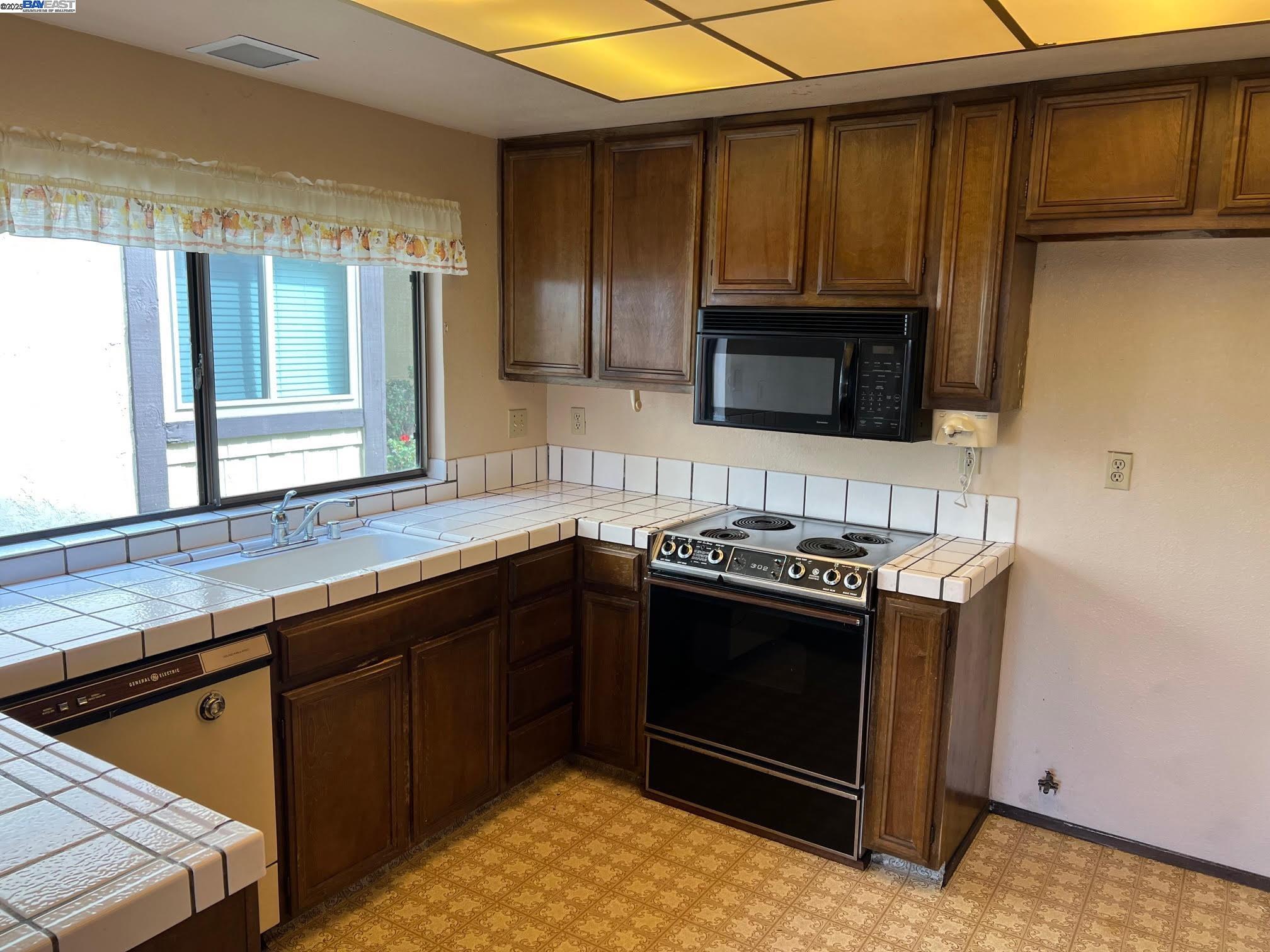 Photo #6: 41092502 Listing 