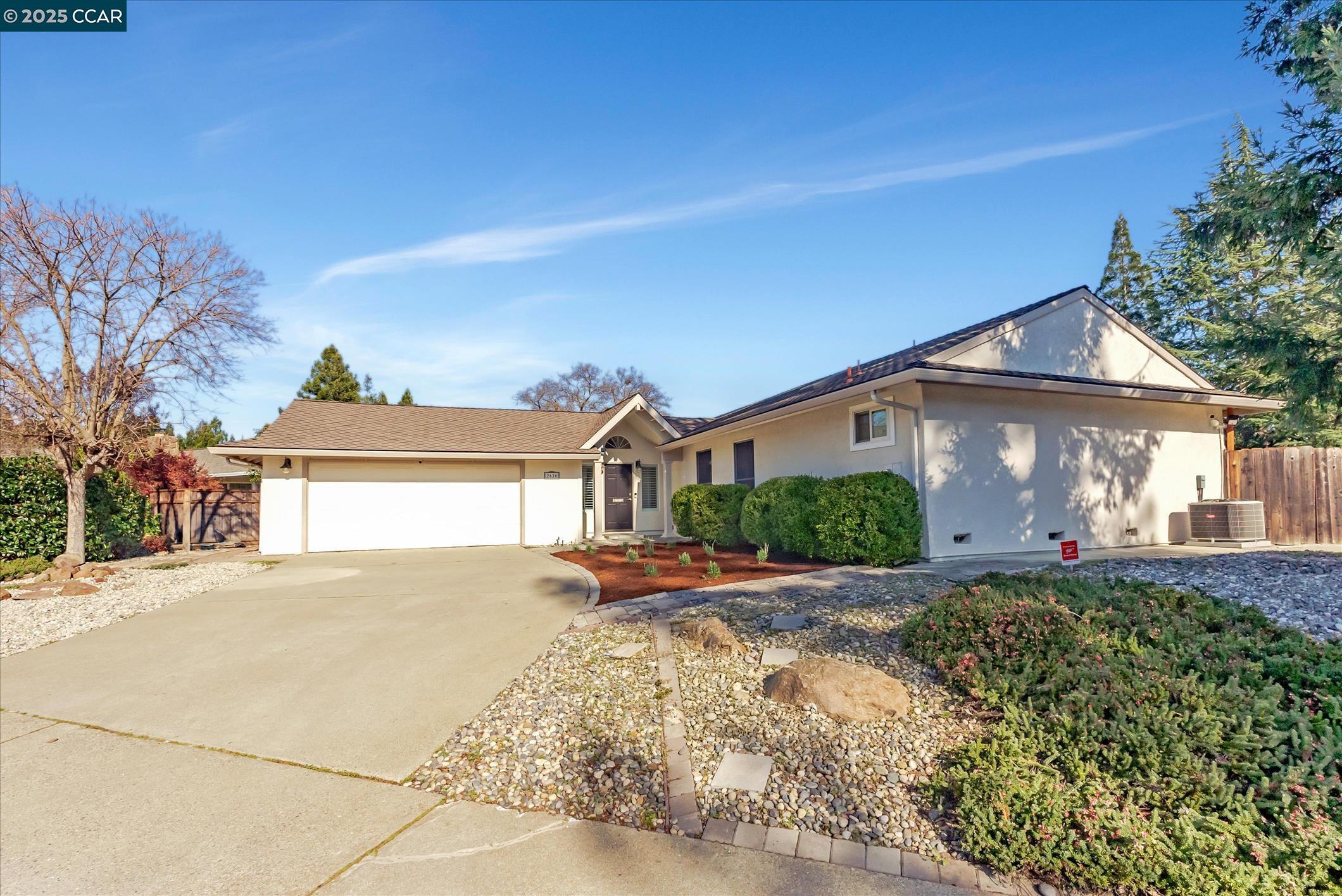 Detail Gallery Image 1 of 33 For 2626 Lariat Ln, Walnut Creek,  CA 94596 - 4 Beds | 2 Baths