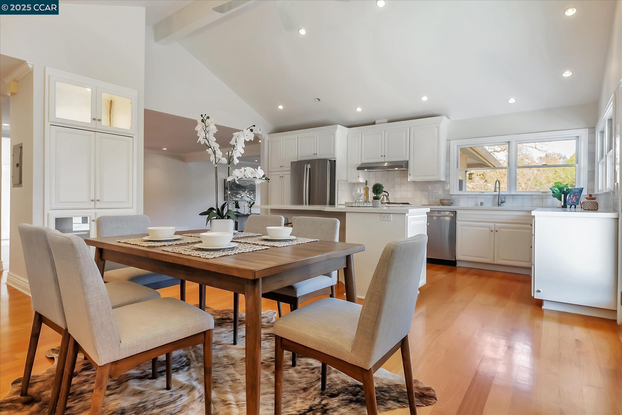 Detail Gallery Image 13 of 33 For 2626 Lariat Ln, Walnut Creek,  CA 94596 - 4 Beds | 2 Baths