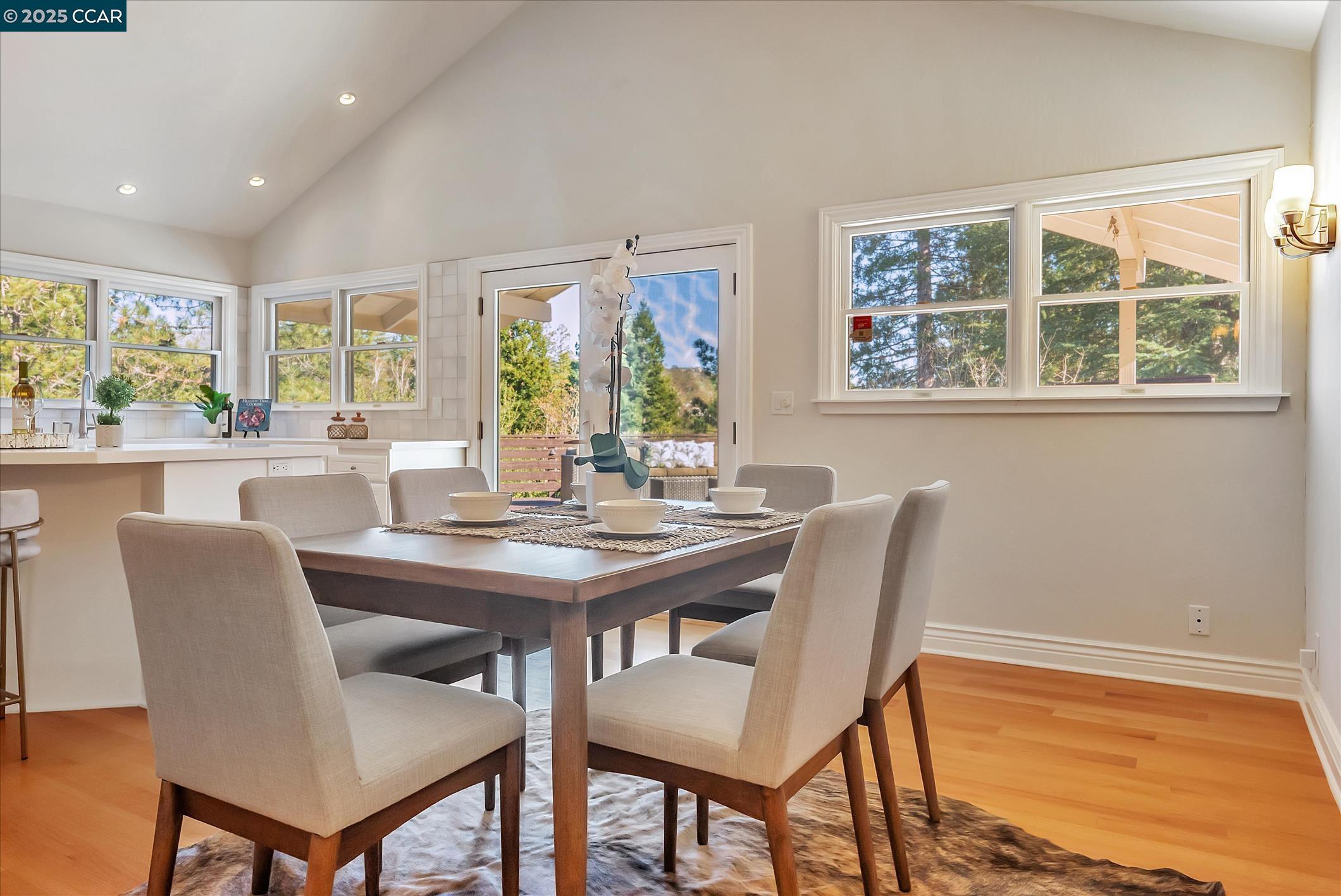 Detail Gallery Image 14 of 33 For 2626 Lariat Ln, Walnut Creek,  CA 94596 - 4 Beds | 2 Baths
