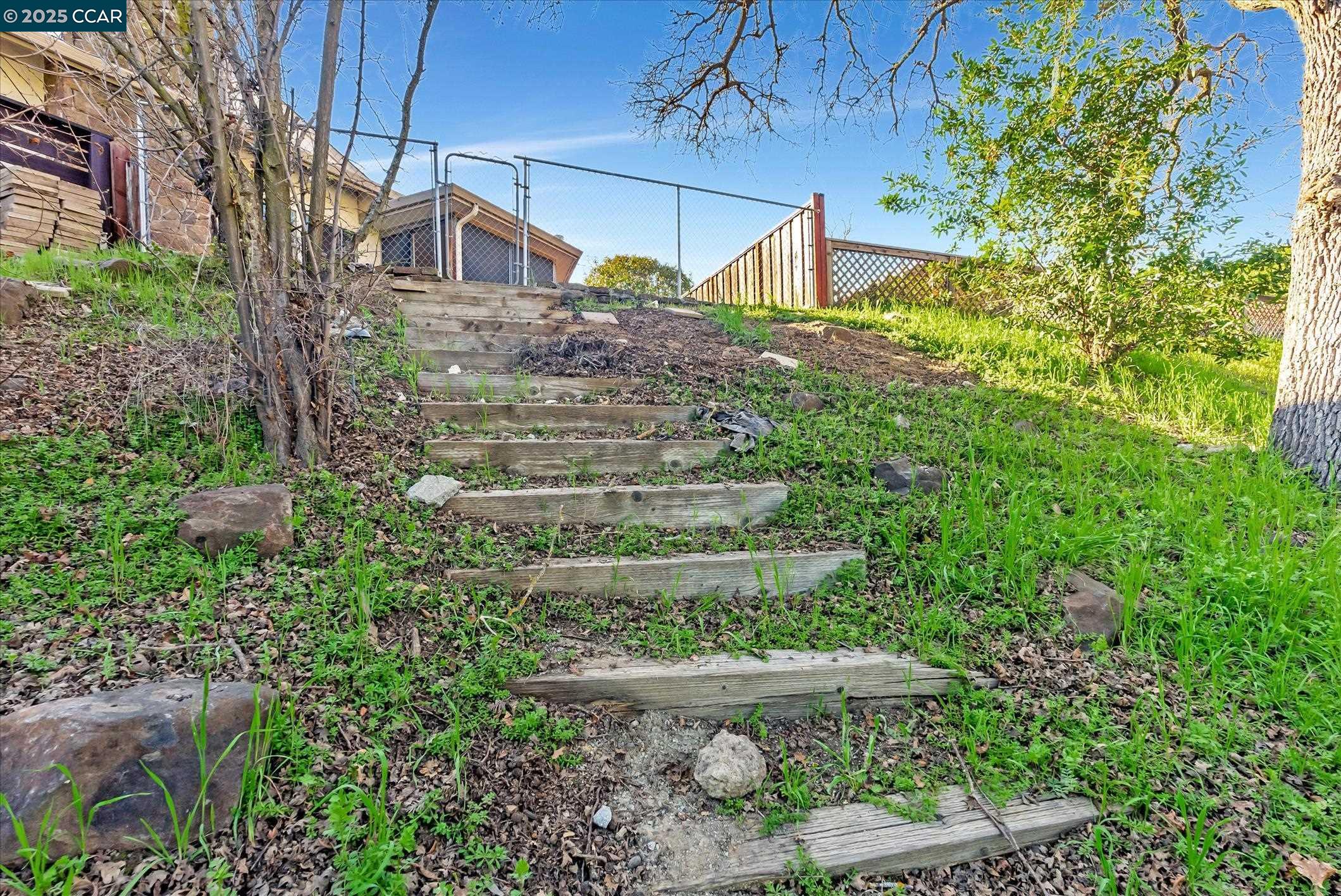 Detail Gallery Image 33 of 33 For 2626 Lariat Ln, Walnut Creek,  CA 94596 - 4 Beds | 2 Baths