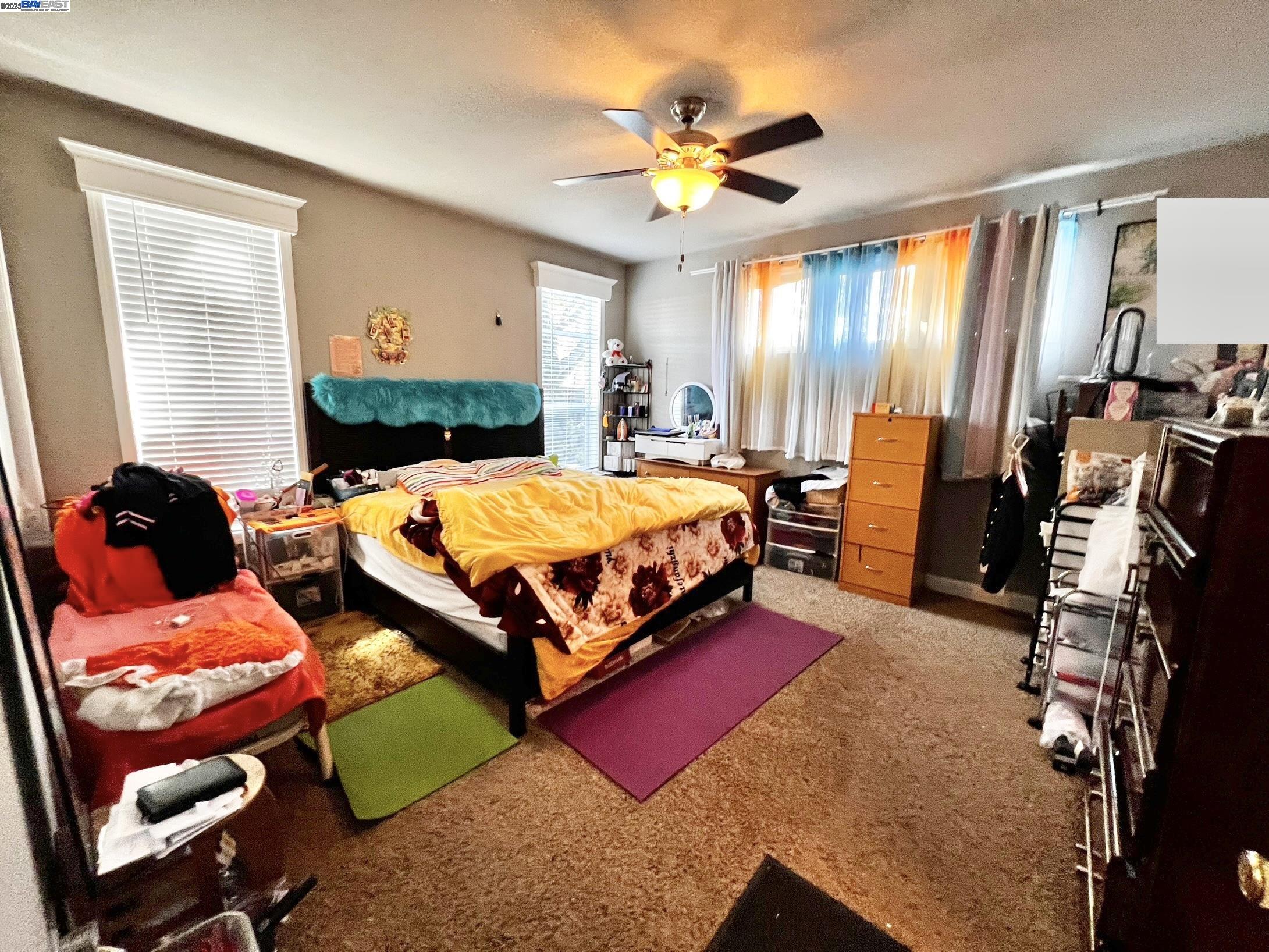 Detail Gallery Image 6 of 12 For 1050 Borregas Ave #1,  Sunnyvale,  CA 94089 - 3 Beds | 2/1 Baths