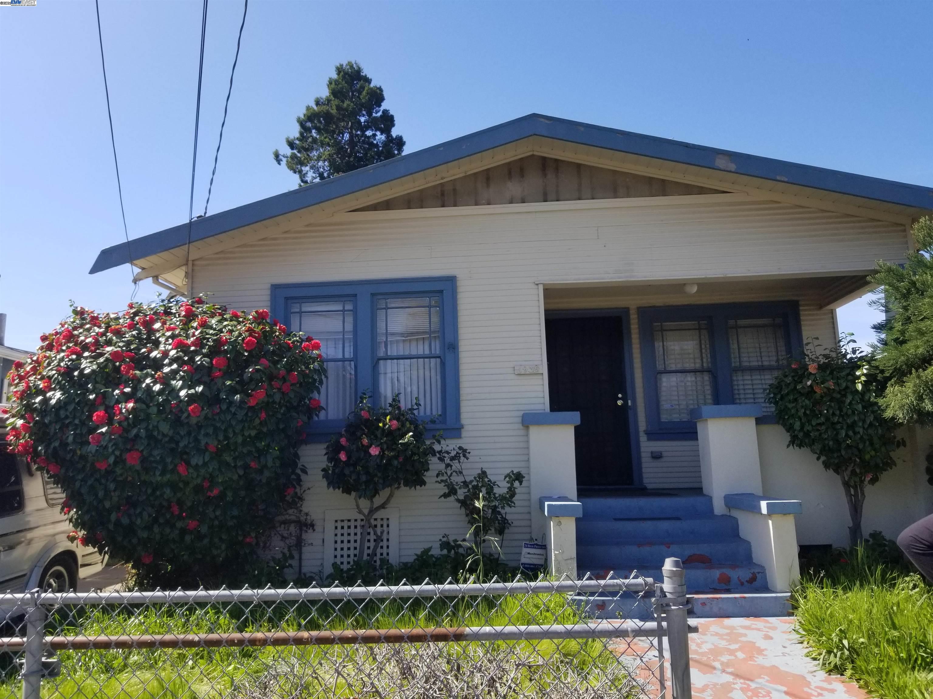 Oakland, California 94605, 3 Bedrooms Bedrooms, 6 Rooms Rooms,1 BathroomBathrooms,Residential,For Sale,41092507