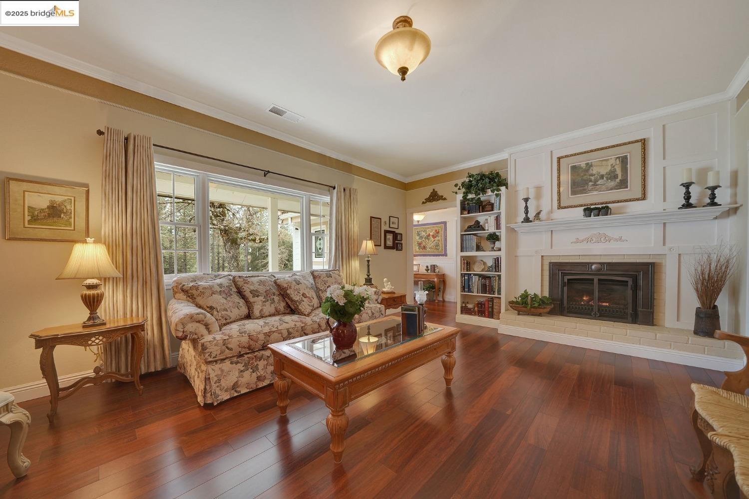Detail Gallery Image 17 of 60 For 4048 Independence Road 1, Mokelumne Hill,  CA 95245-9763 - 5 Beds | 4 Baths