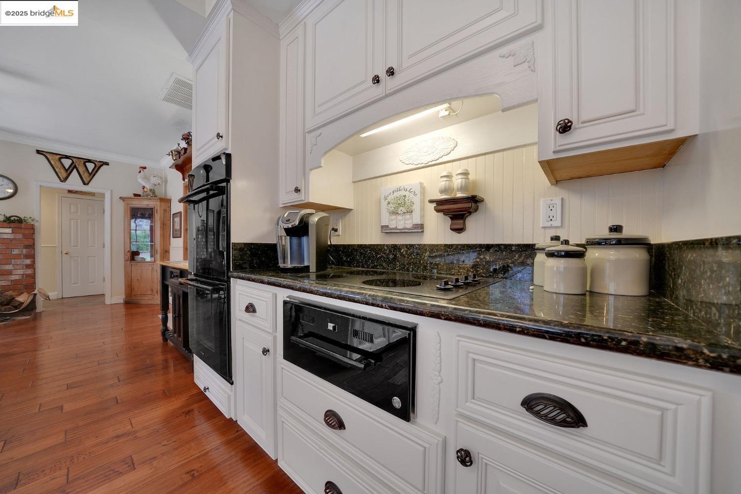 Detail Gallery Image 26 of 60 For 4048 Independence Road 1, Mokelumne Hill,  CA 95245-9763 - 5 Beds | 4 Baths