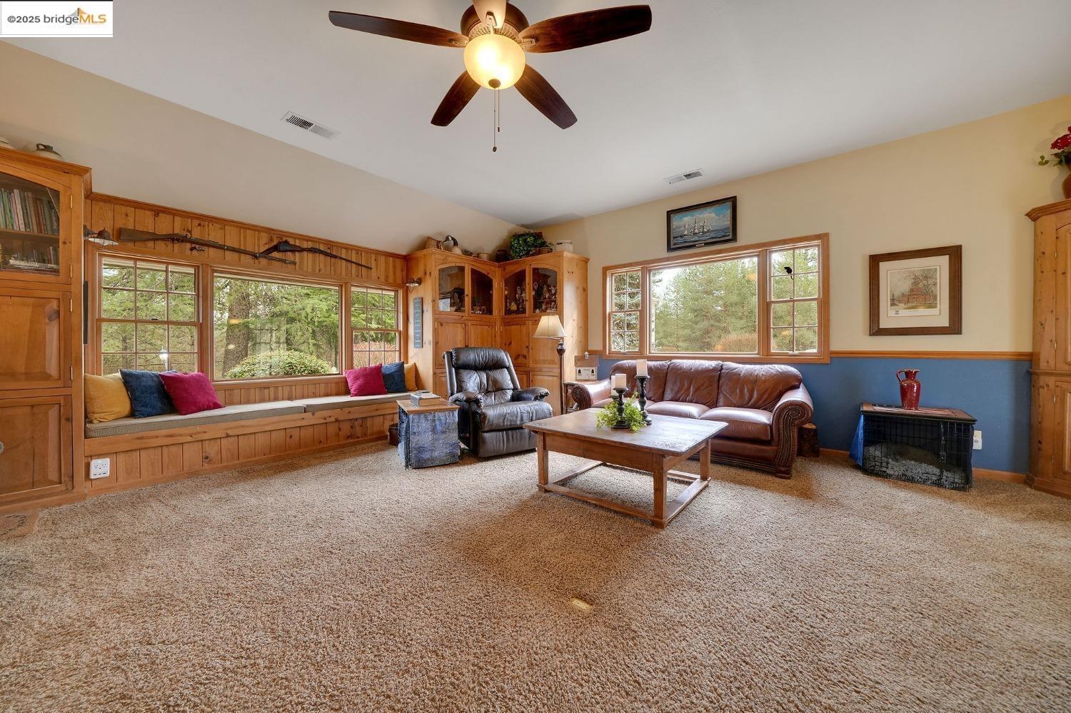 Detail Gallery Image 31 of 60 For 4048 Independence Road 1, Mokelumne Hill,  CA 95245-9763 - 5 Beds | 4 Baths