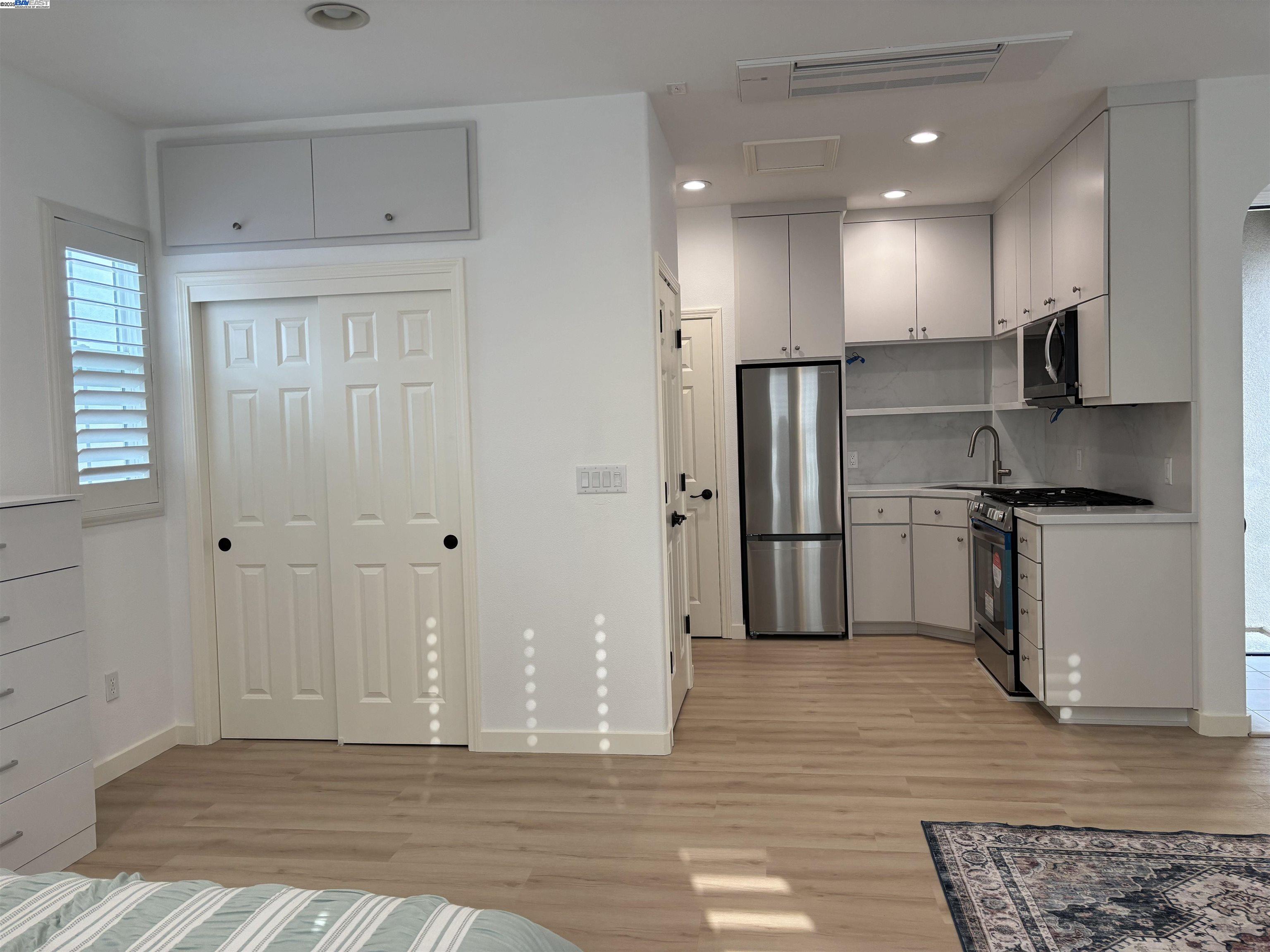 Detail Gallery Image 3 of 13 For 3089 Sweetviolet Dr. #B,  San Ramon,  CA 94582 - 1 Beds | 1 Baths