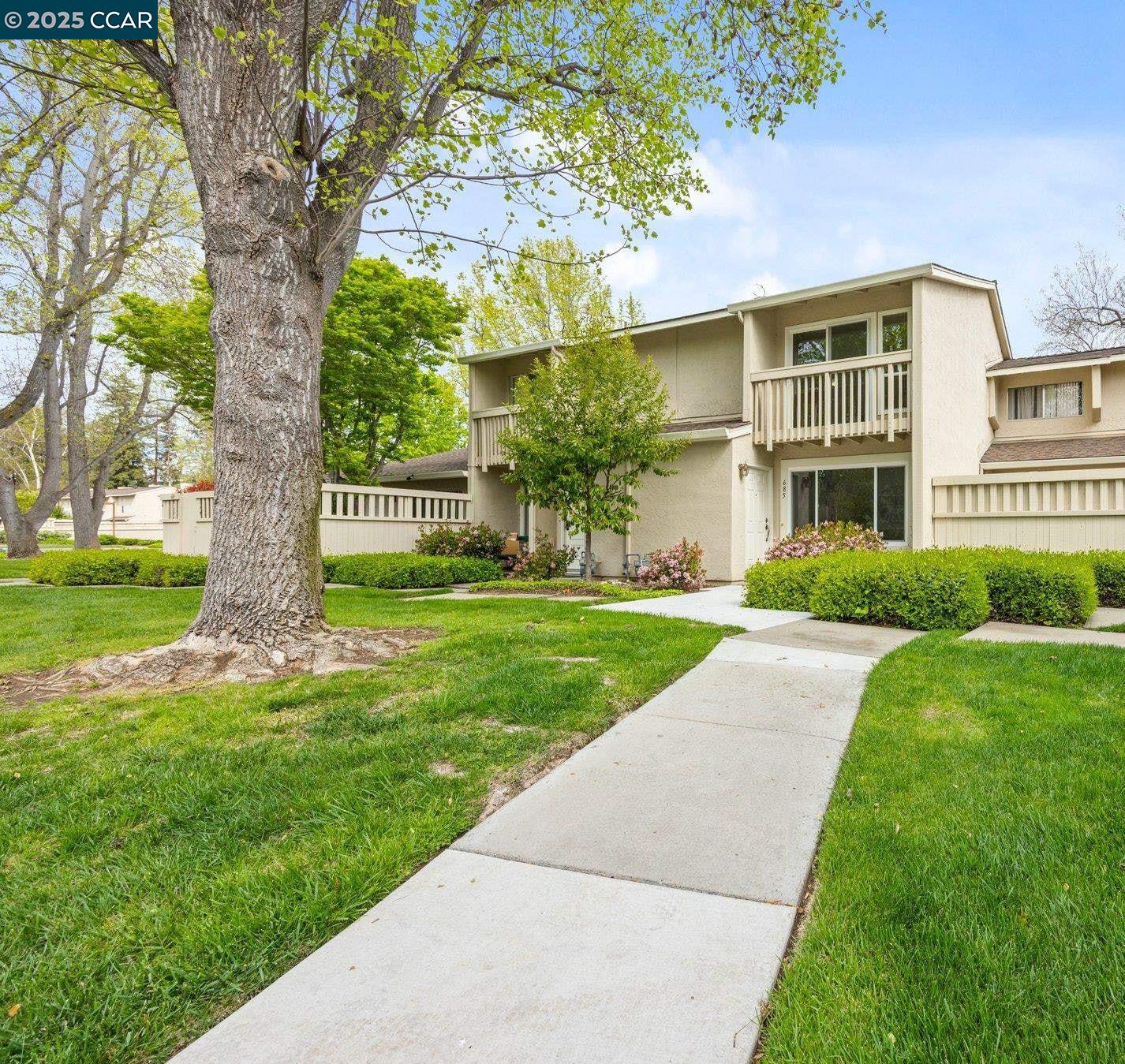 Detail Gallery Image 1 of 34 For 685 Picasso Ter, Sunnyvale,  CA 94087 - 2 Beds | 1/1 Baths