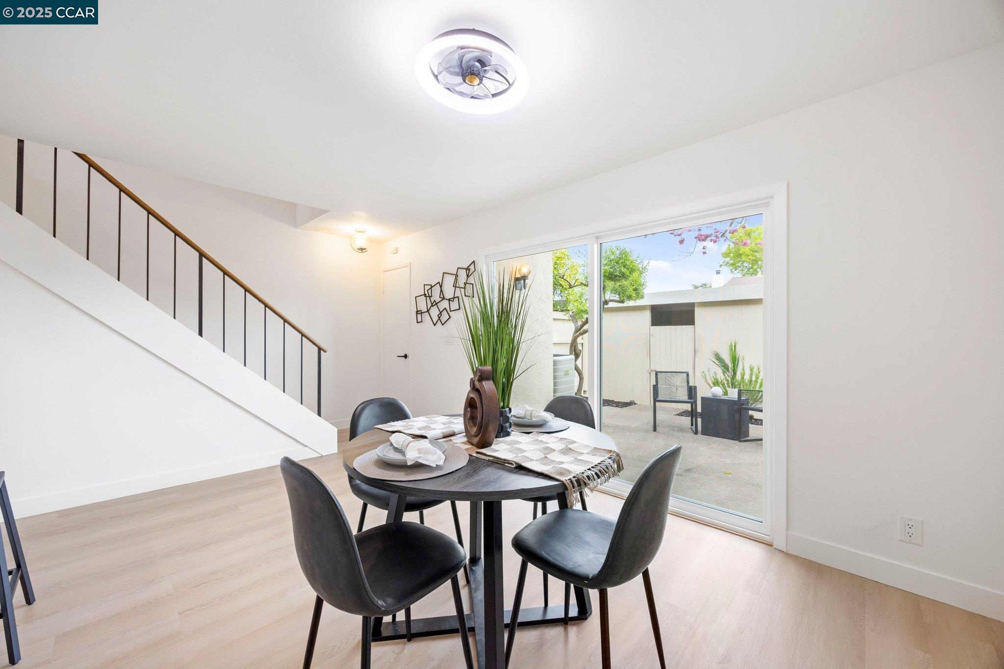 Detail Gallery Image 12 of 34 For 685 Picasso Ter, Sunnyvale,  CA 94087 - 2 Beds | 1/1 Baths