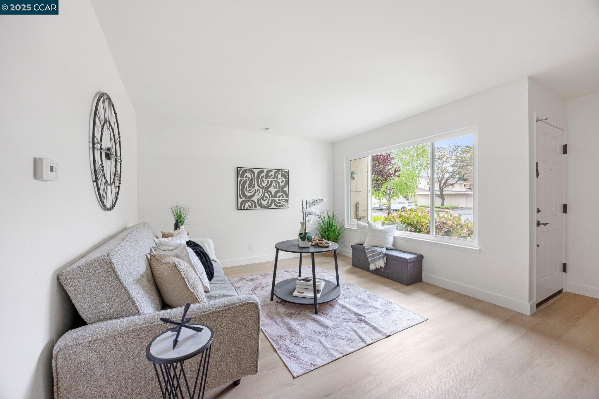 Detail Gallery Image 5 of 34 For 685 Picasso Ter, Sunnyvale,  CA 94087 - 2 Beds | 1/1 Baths